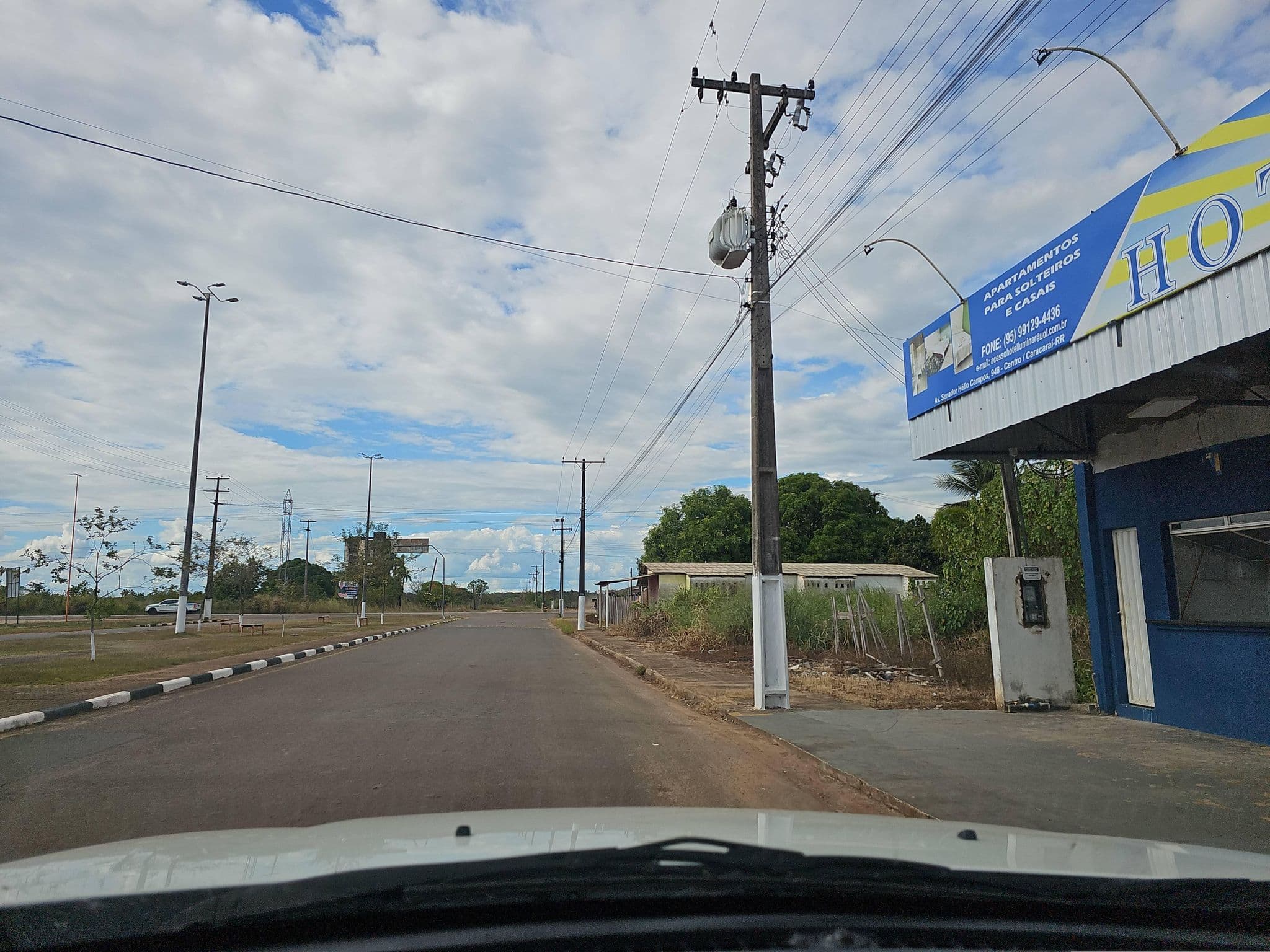 Street view near Hotel Luminar, Caracaraí — © DiegoMGom (CC BY-SA · Mapillary)