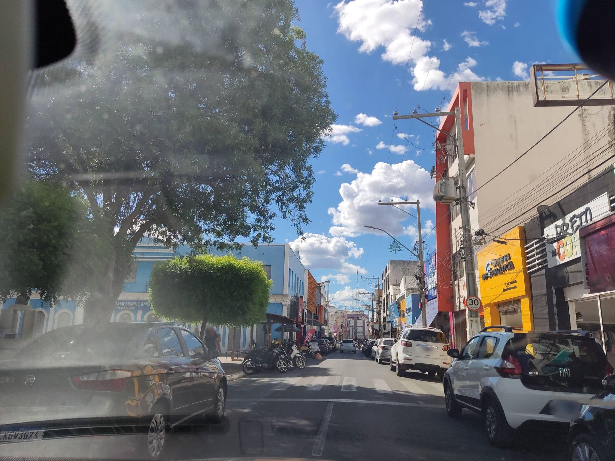 Street view near Granvalle Hotel, Juazeiro — © Nahtanohj (CC BY-SA · Mapillary)