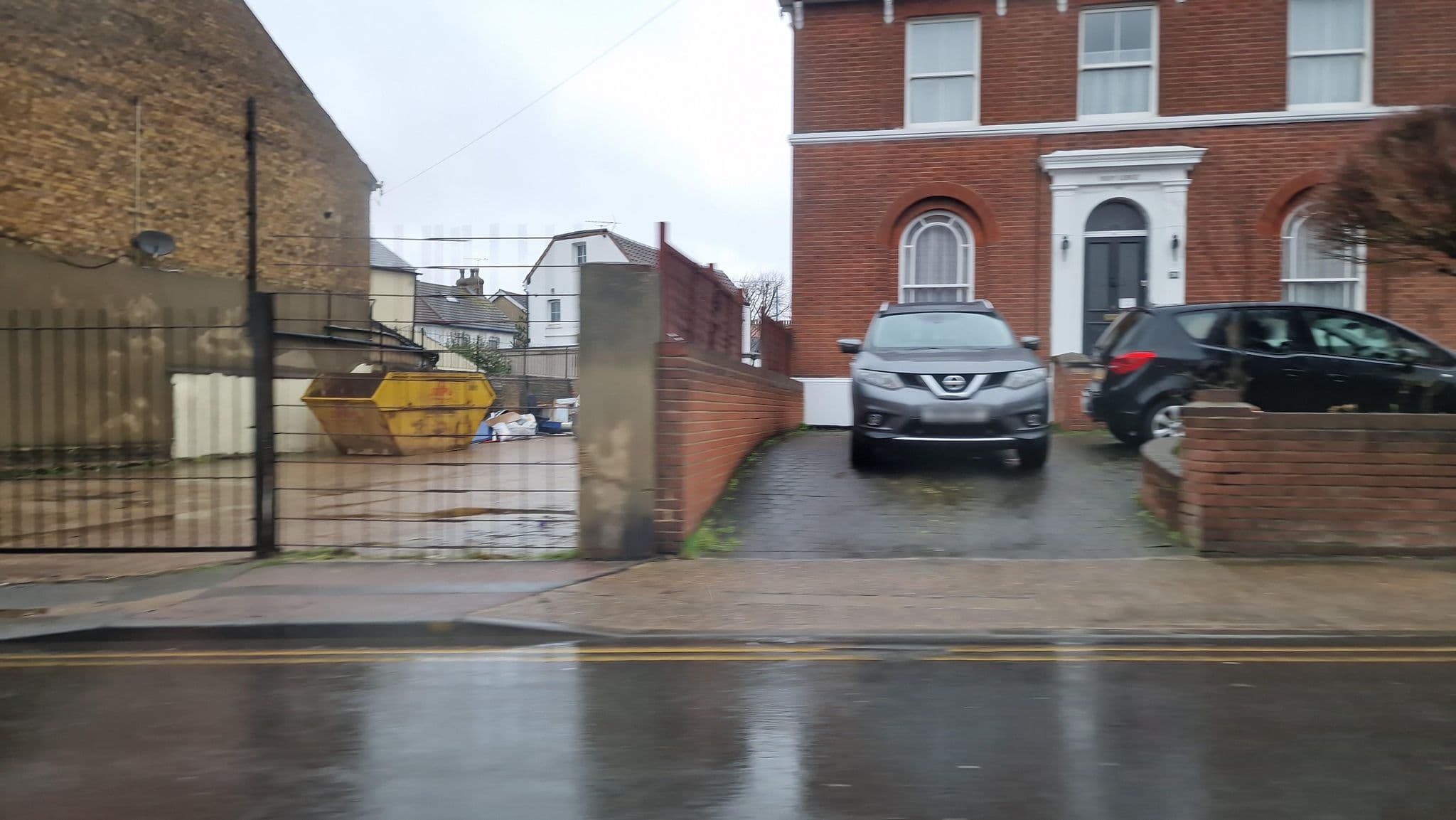 Street view near Oban Lodge, Gravesend — © RCCL (CC BY-SA · Mapillary)