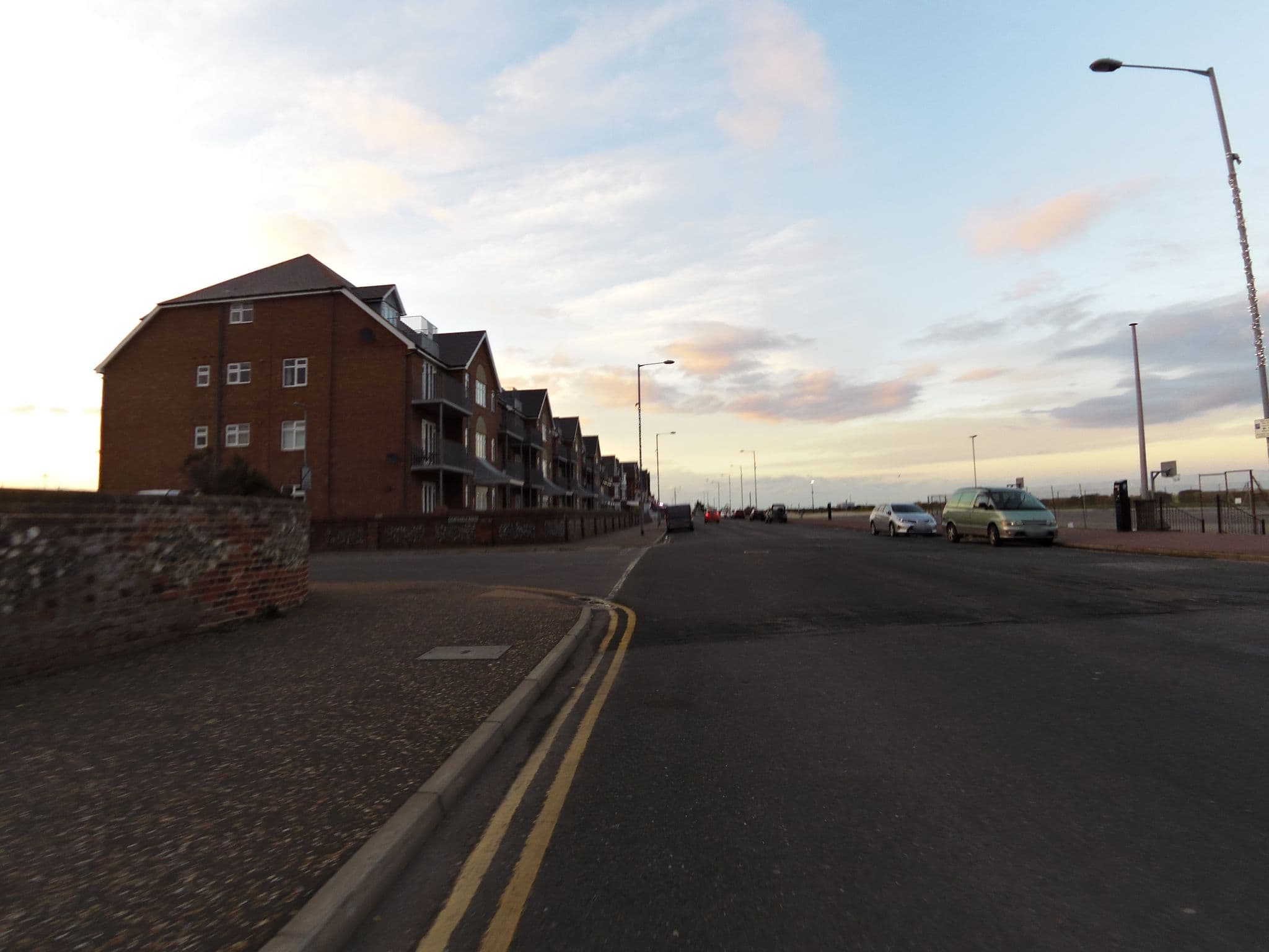 Street view near The Rampart, Great Yarmouth — © smsm1 (CC BY-SA · Mapillary)