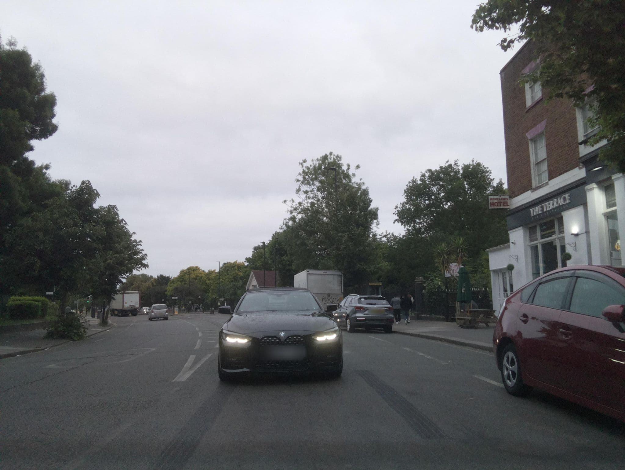 Street view near Red Lion Hotel, Southall — © southglos (CC BY-SA · Mapillary)