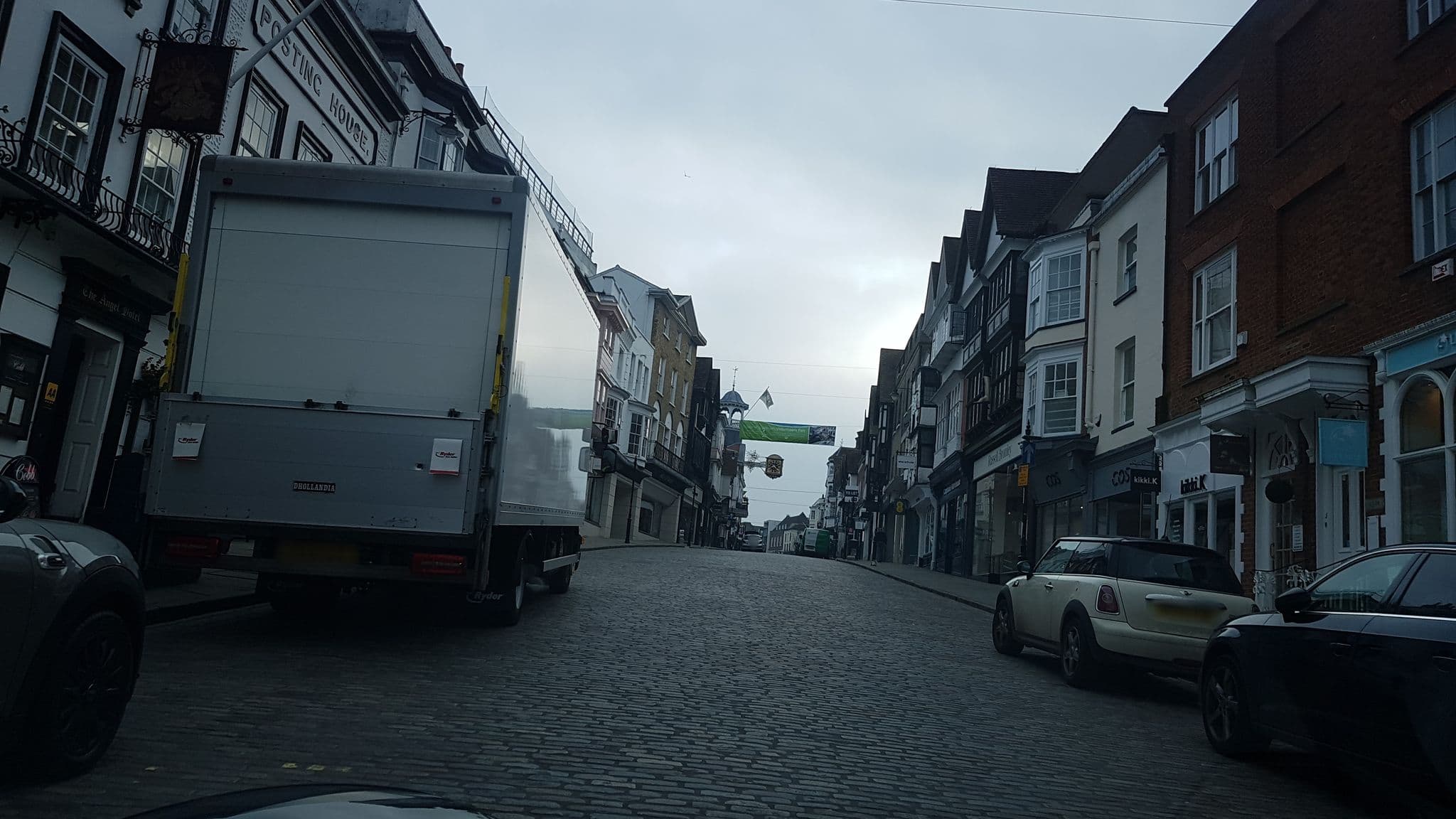 Street view near The Angel Hotel, Guildford — © richardc (CC BY-SA · Mapillary)