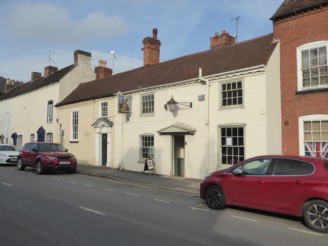 The Wheatsheaf Inn (via Wikimedia Commons, CC BY-SA 2.0)