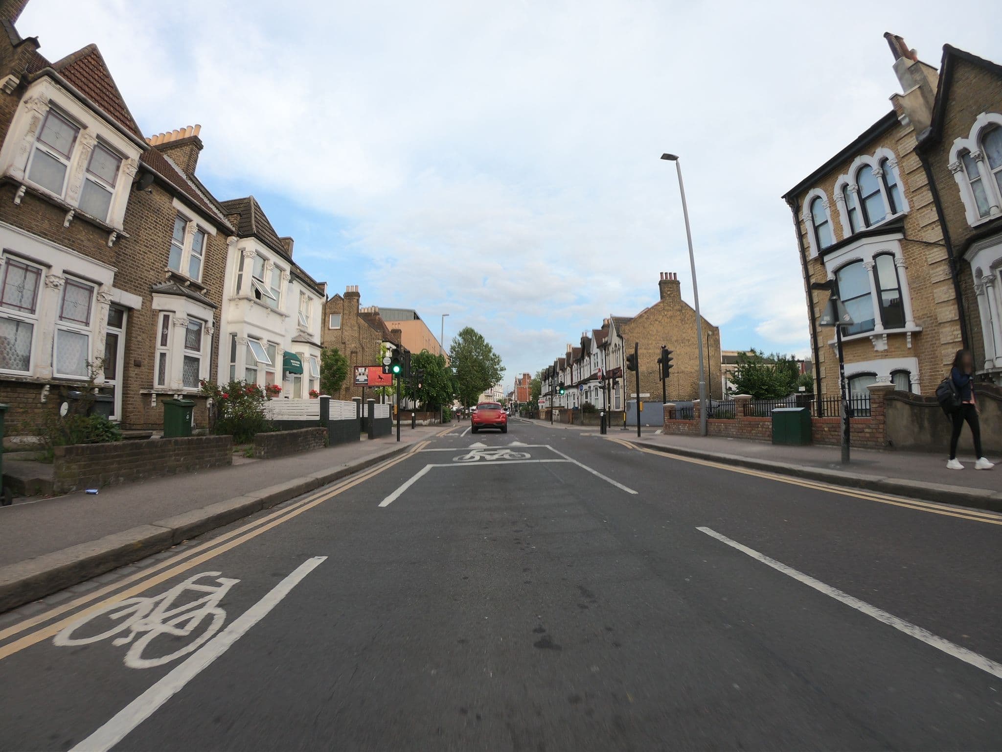 Street view near Trinity House Hotel, Walthamstow — © wasd42 (CC BY-SA · Mapillary)