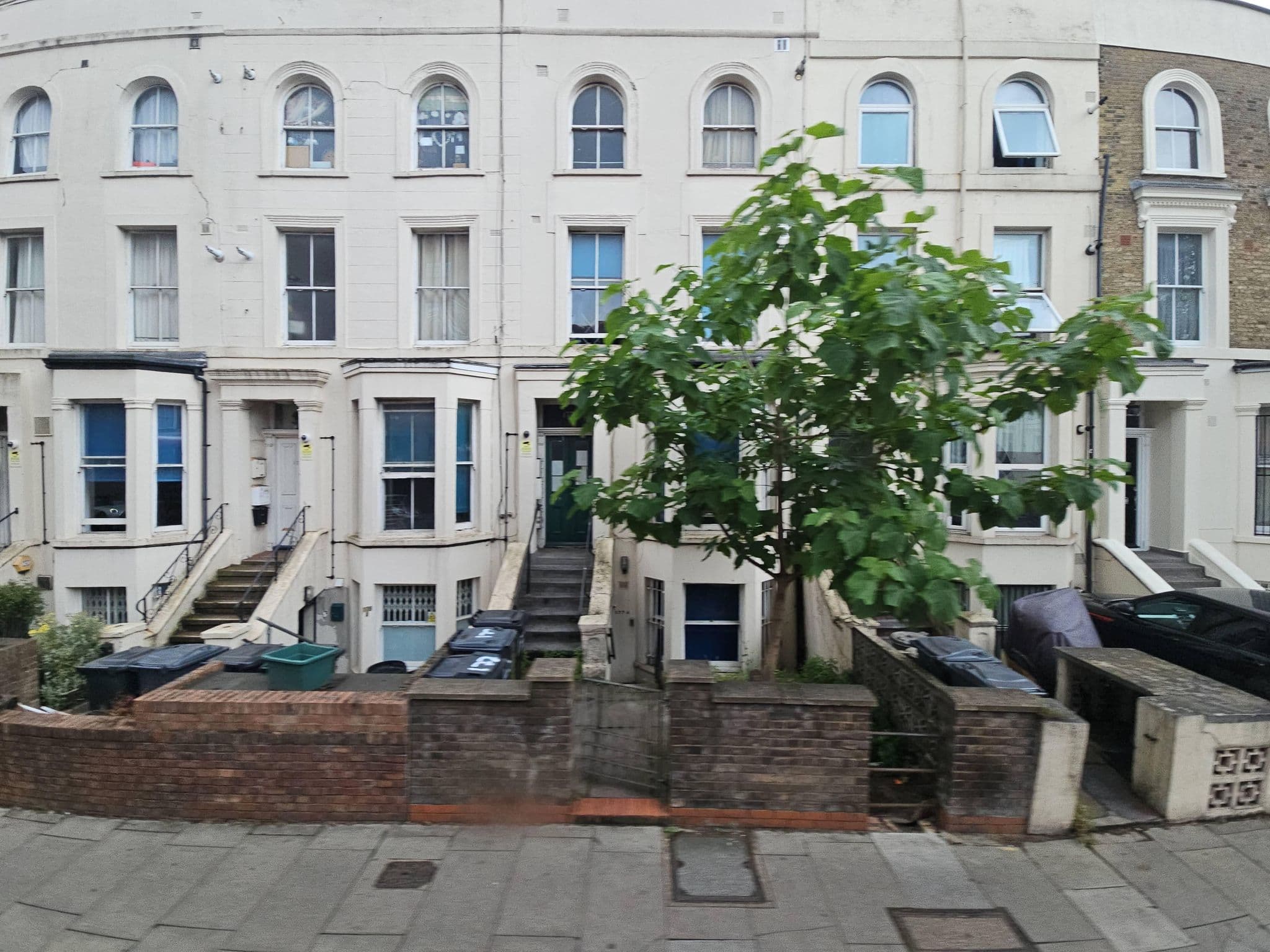 Street view near Maryland Hotel, Highbury — © pbb (CC BY-SA · Mapillary)
