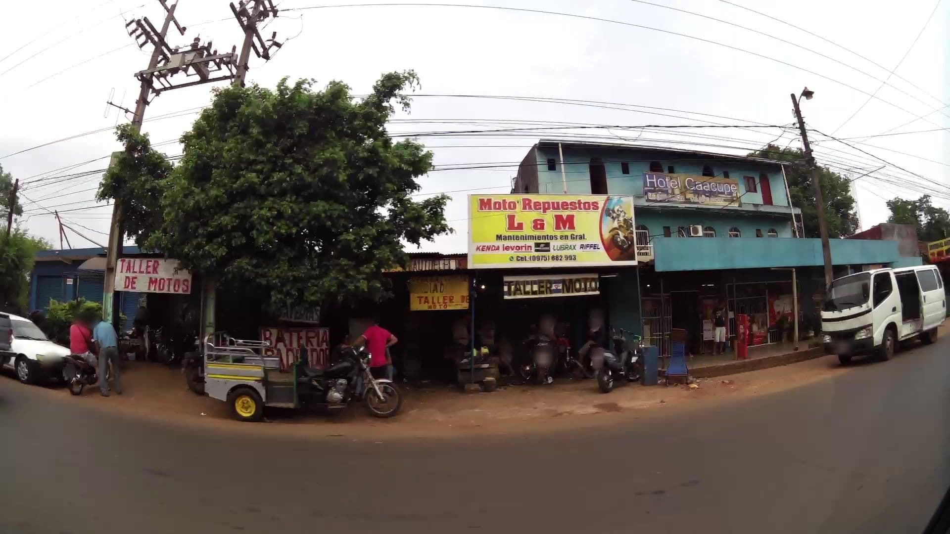Street view near Hotel Caacupe, Foz do Iguaçu — © kaartcam (CC BY-SA · Mapillary)