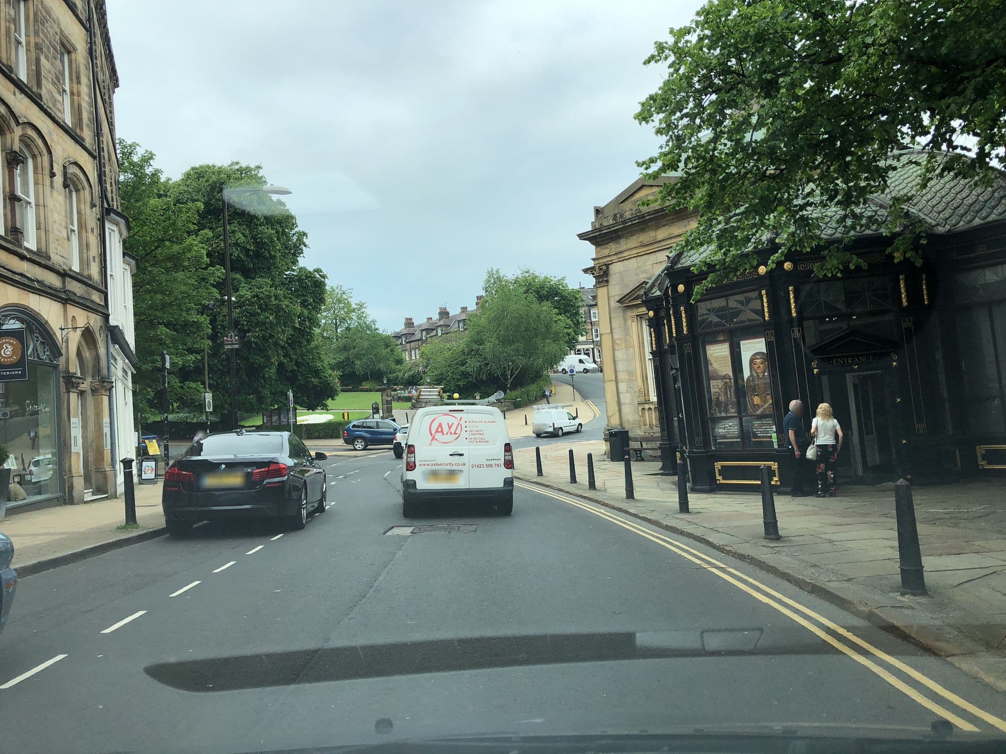 Street view near Royal Parade Apartments, Harrogate — © locator (CC BY-SA · Mapillary)