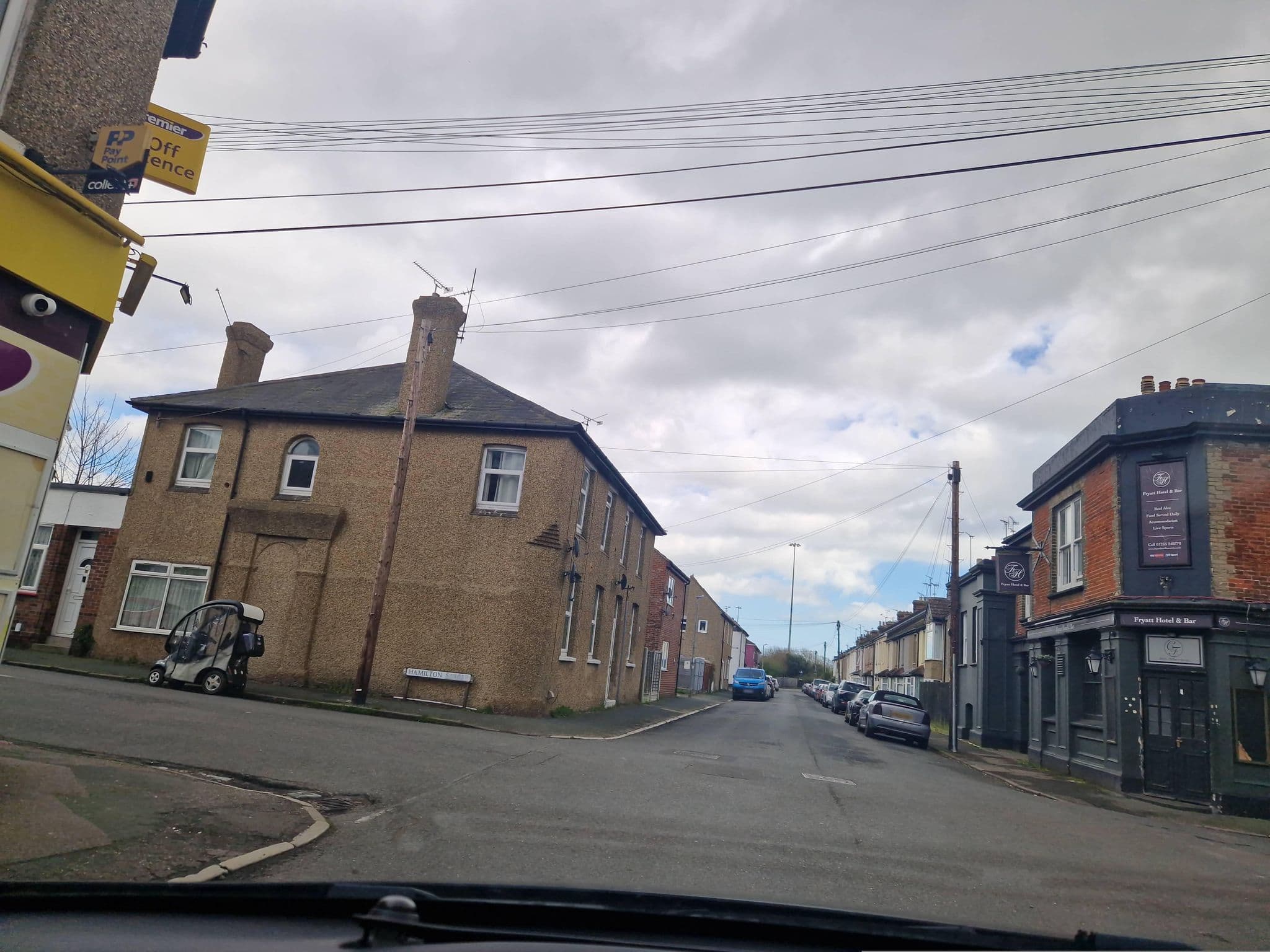Street view near Sarah Hotel, Dovercourt — © edloach (CC BY-SA · Mapillary)