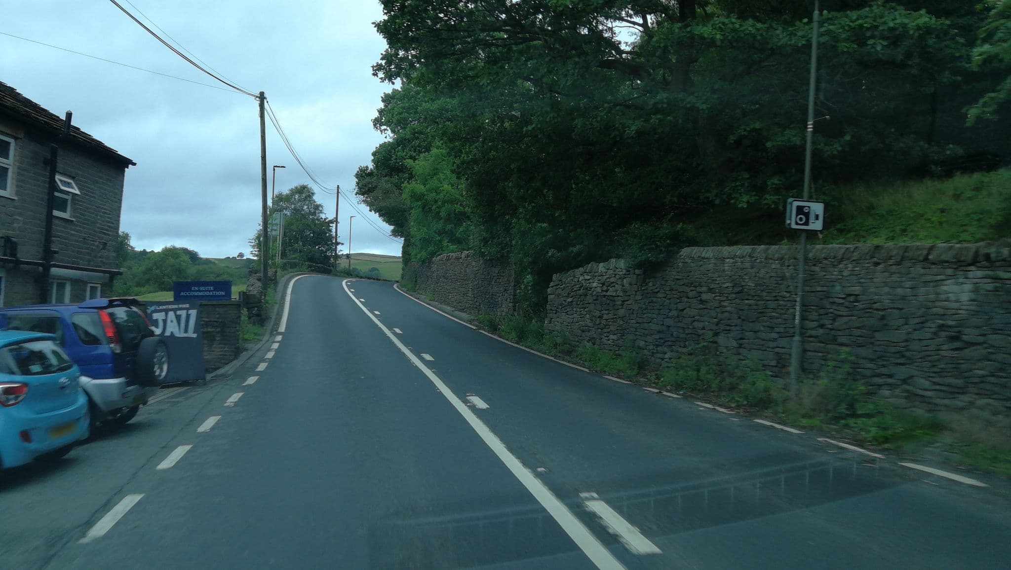 Street view near Lantern Pike Inn ( Book Direct For Best Prices ), Hayfield — © jerome_pietri (CC BY-SA · Mapillary)