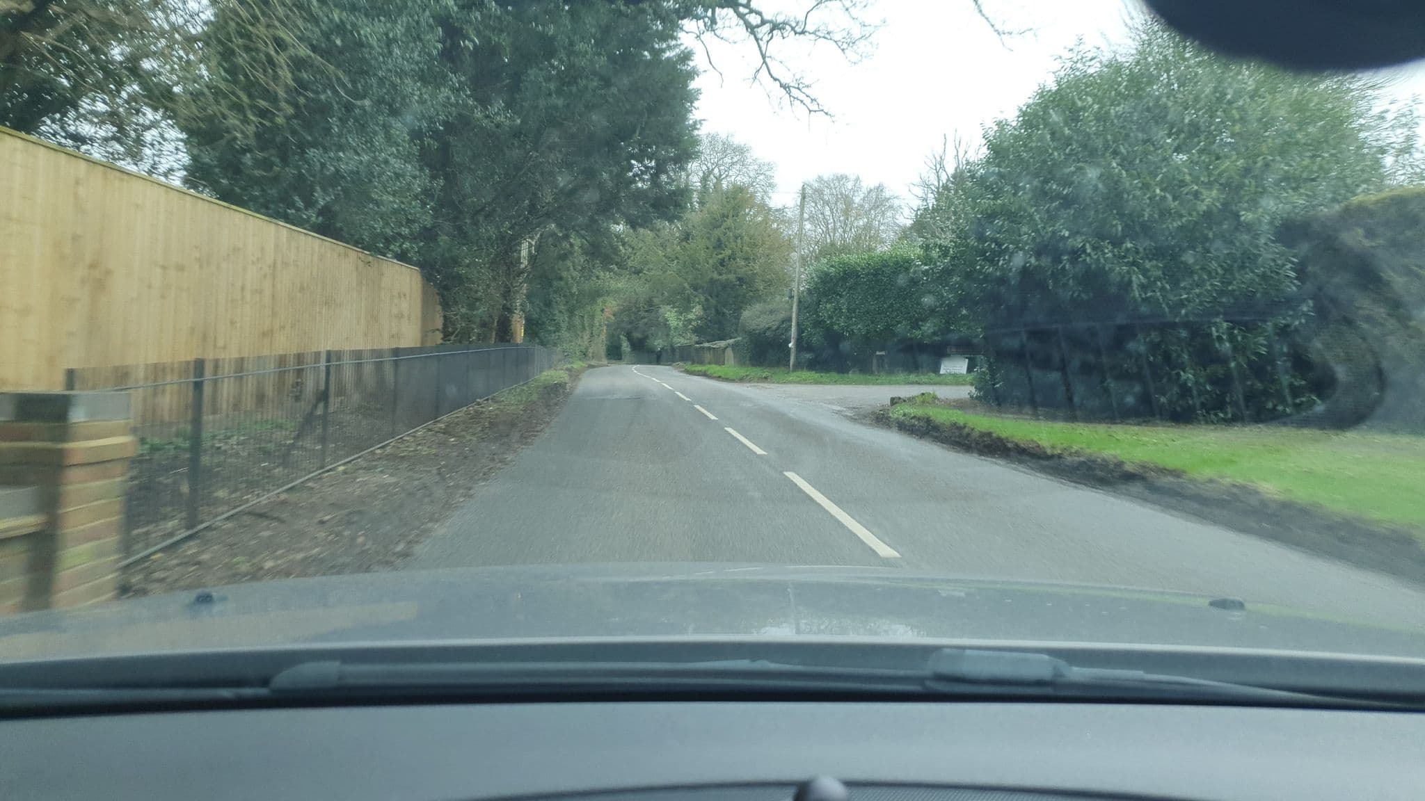 Street view near Park House, Friar Park End, Badgemore, Henley-on-Thames — © themadcabbie (CC BY-SA · Mapillary)