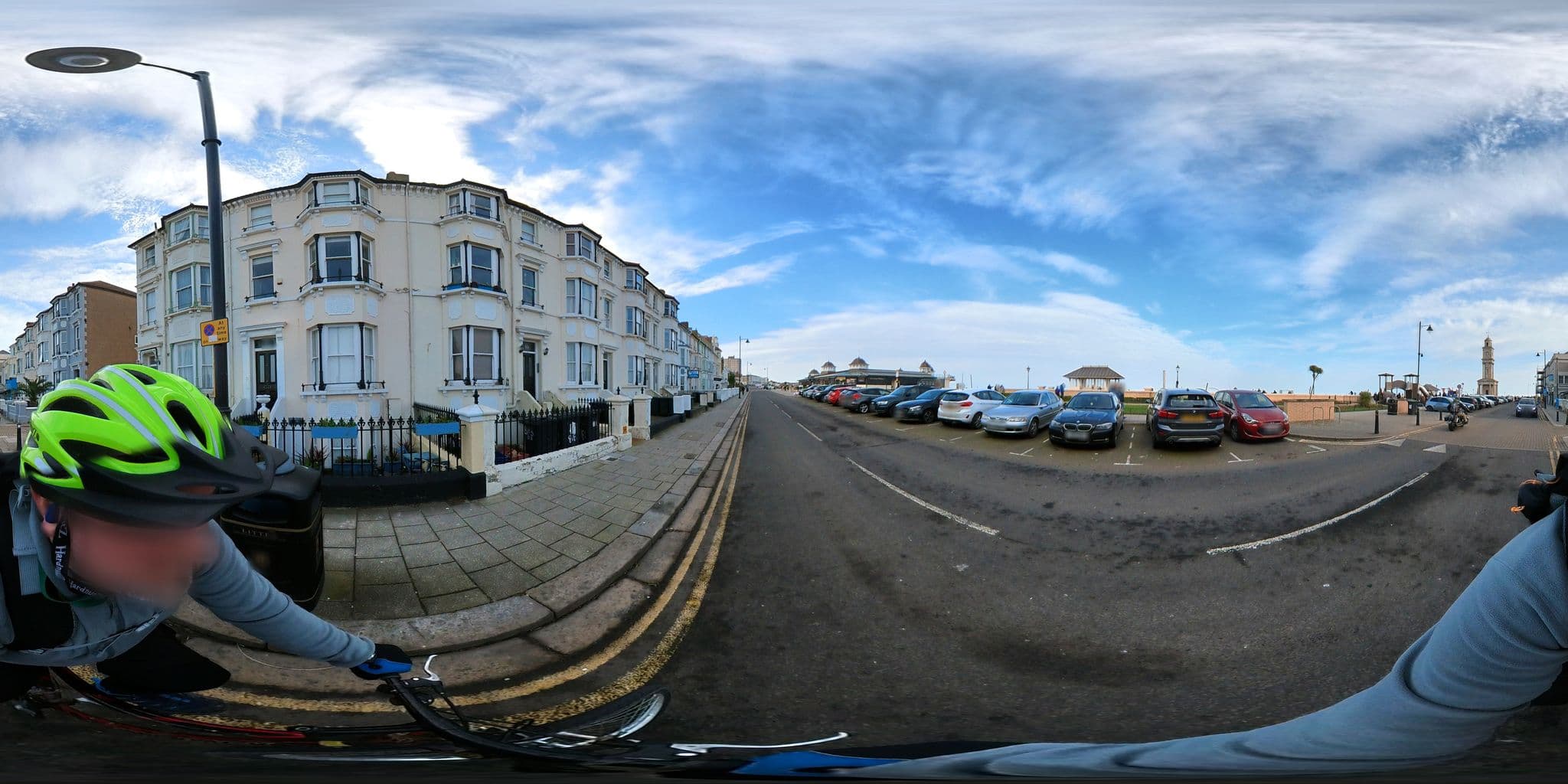 Street view near Victoria Hotel, Herne Bay — © jkingsleya (CC BY-SA · Mapillary)
