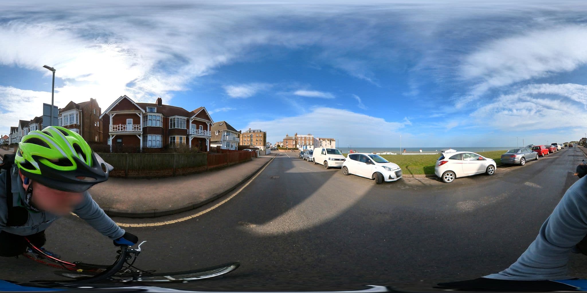 Street view near Barons Mews, Herne Bay — © jkingsleya (CC BY-SA · Mapillary)