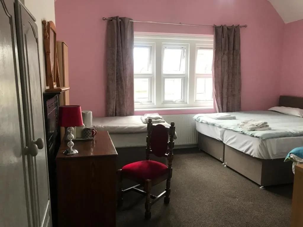 Heathrow Stay, Osterley