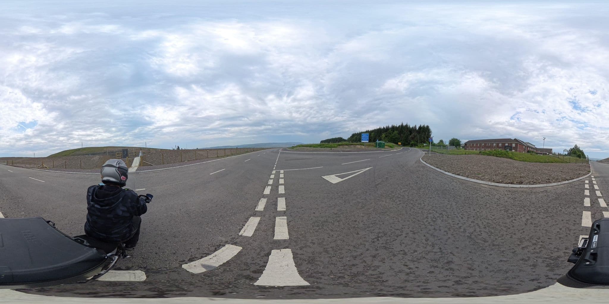 Street view near Baverstocks Hotel, Aberdare — © kits (CC BY-SA · Mapillary)