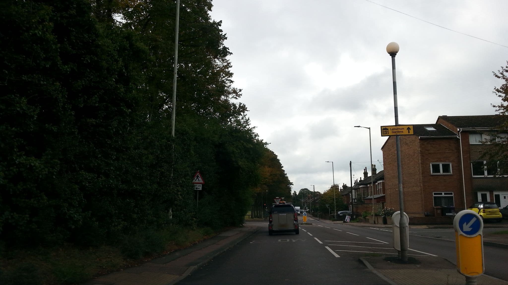 Street view near Firs Hotel, Hitchin — © adam2 (CC BY-SA · Mapillary)