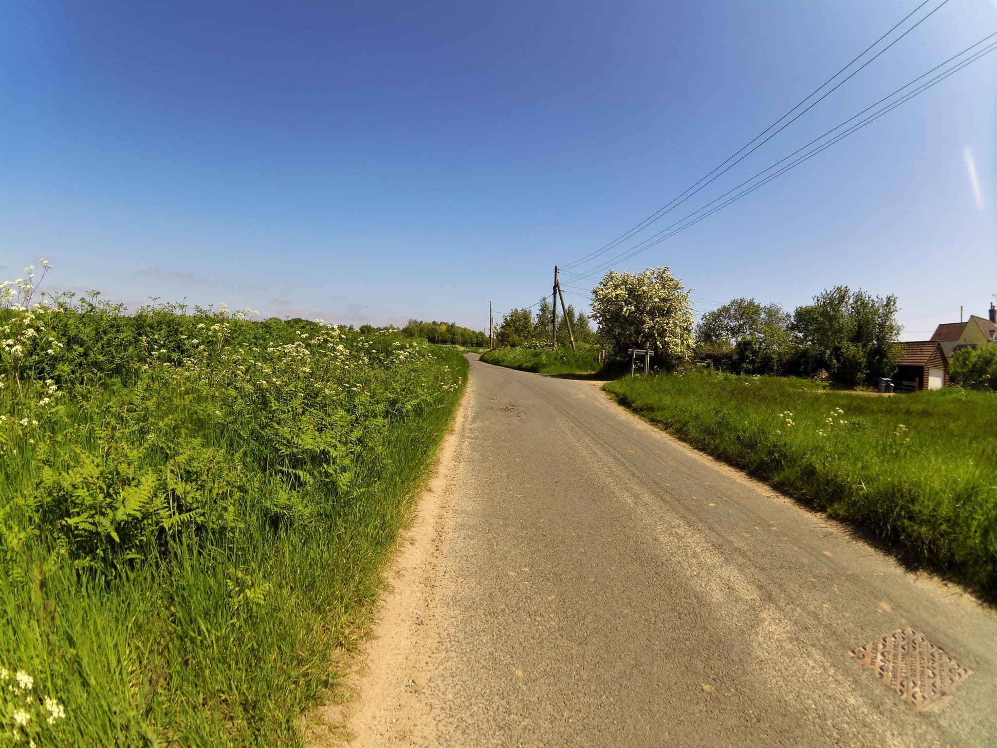 Street view near 3 Bed Cottage in Lower Holbrook, Holbrook — © smsm1 (CC BY-SA · Mapillary)