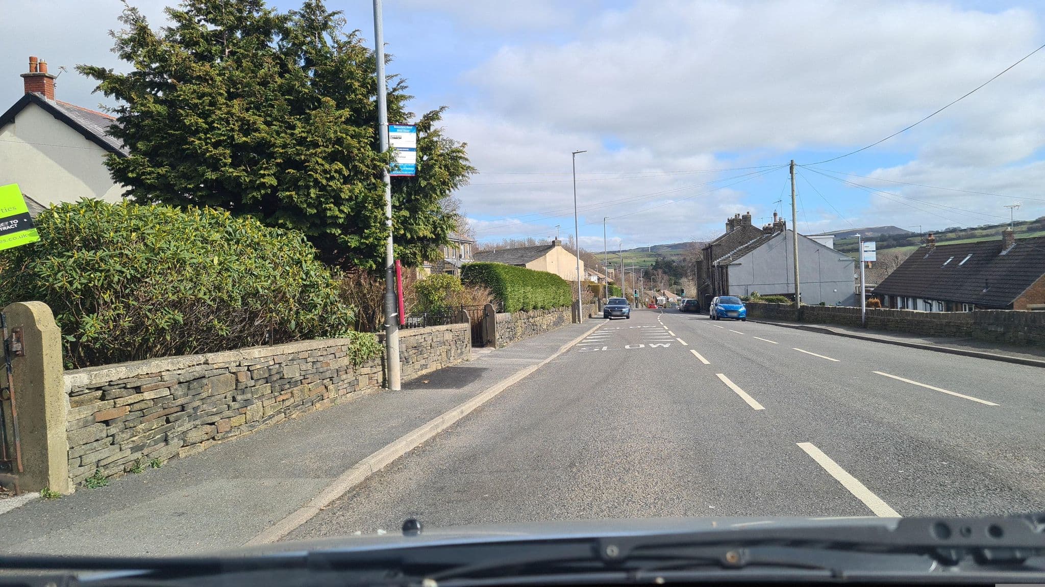 Street view near Postcard Hotel, Holmfirth — © mappo2 (CC BY-SA · Mapillary)