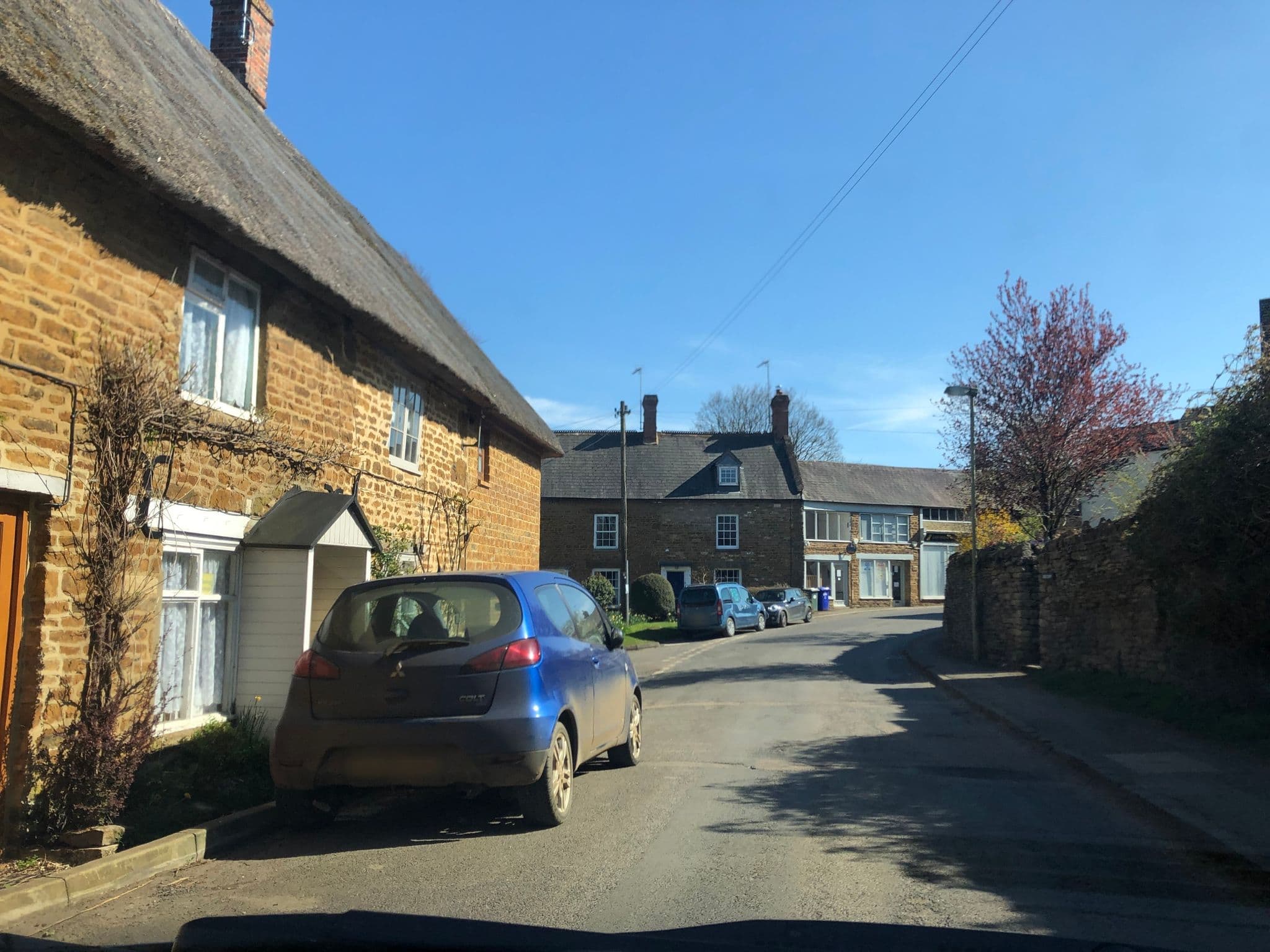 Street view near Cosy 1-Bedroom Cottage Retreat in Oxfordshire - Entire Place, Hook Norton — © laye (CC BY-SA · Mapillary)