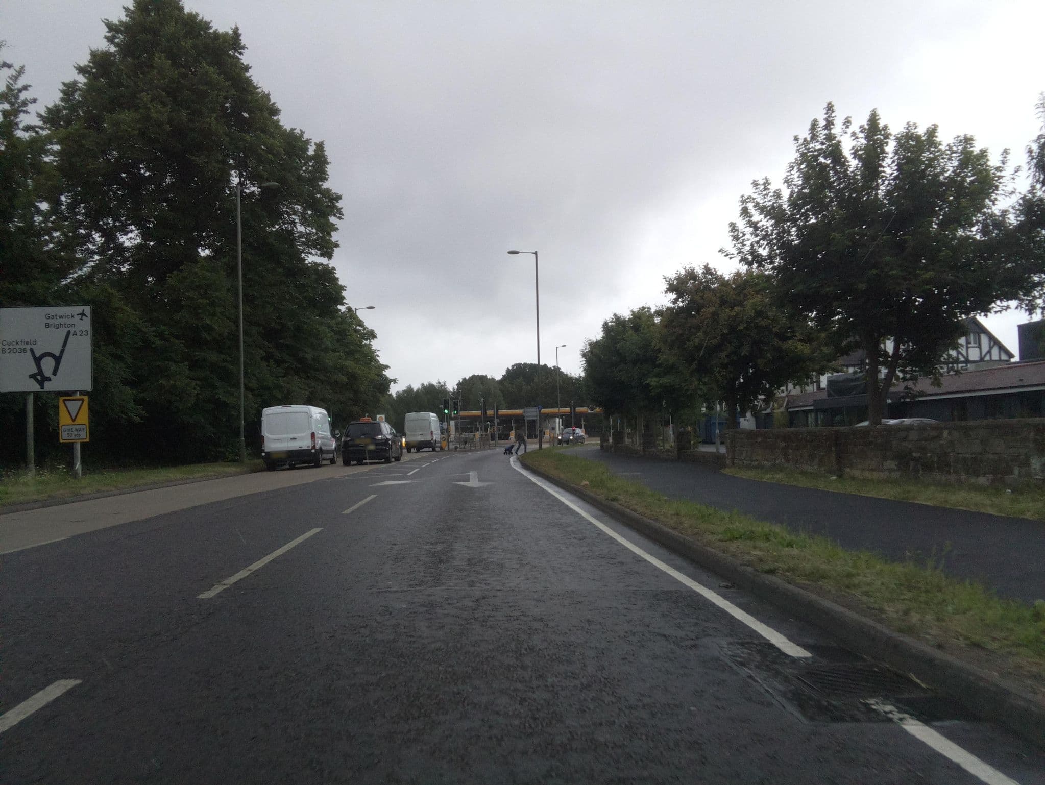 Street view near Four Points by Sheraton London Gatwick Airport, Horley — © southglos (CC BY-SA · Mapillary)