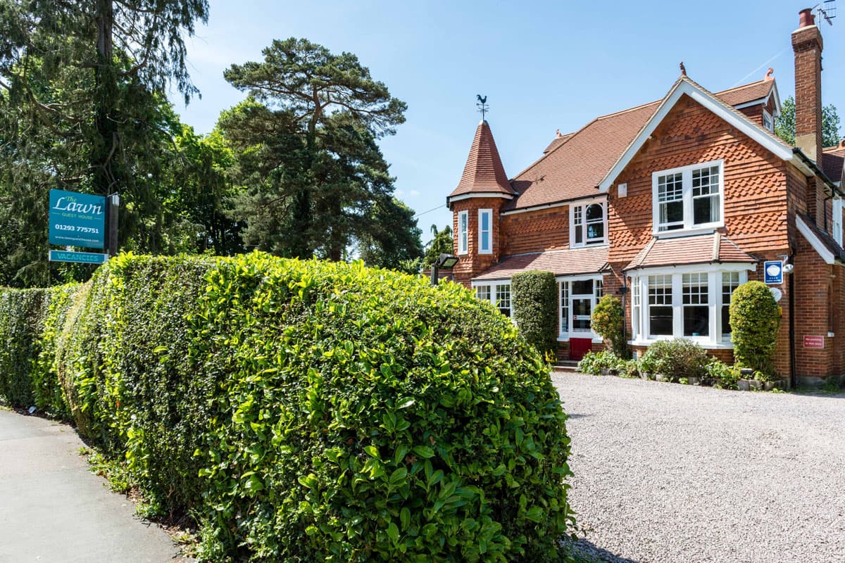 The Lawn Guest House Gatwick, Horley