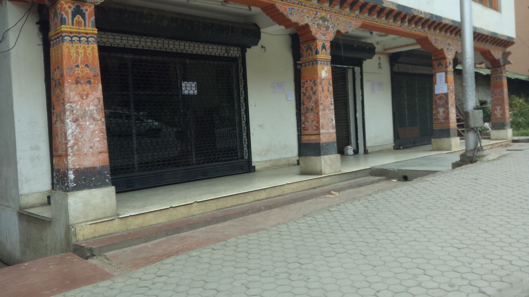 Street view near Hotel Taktsang, Thimphu
