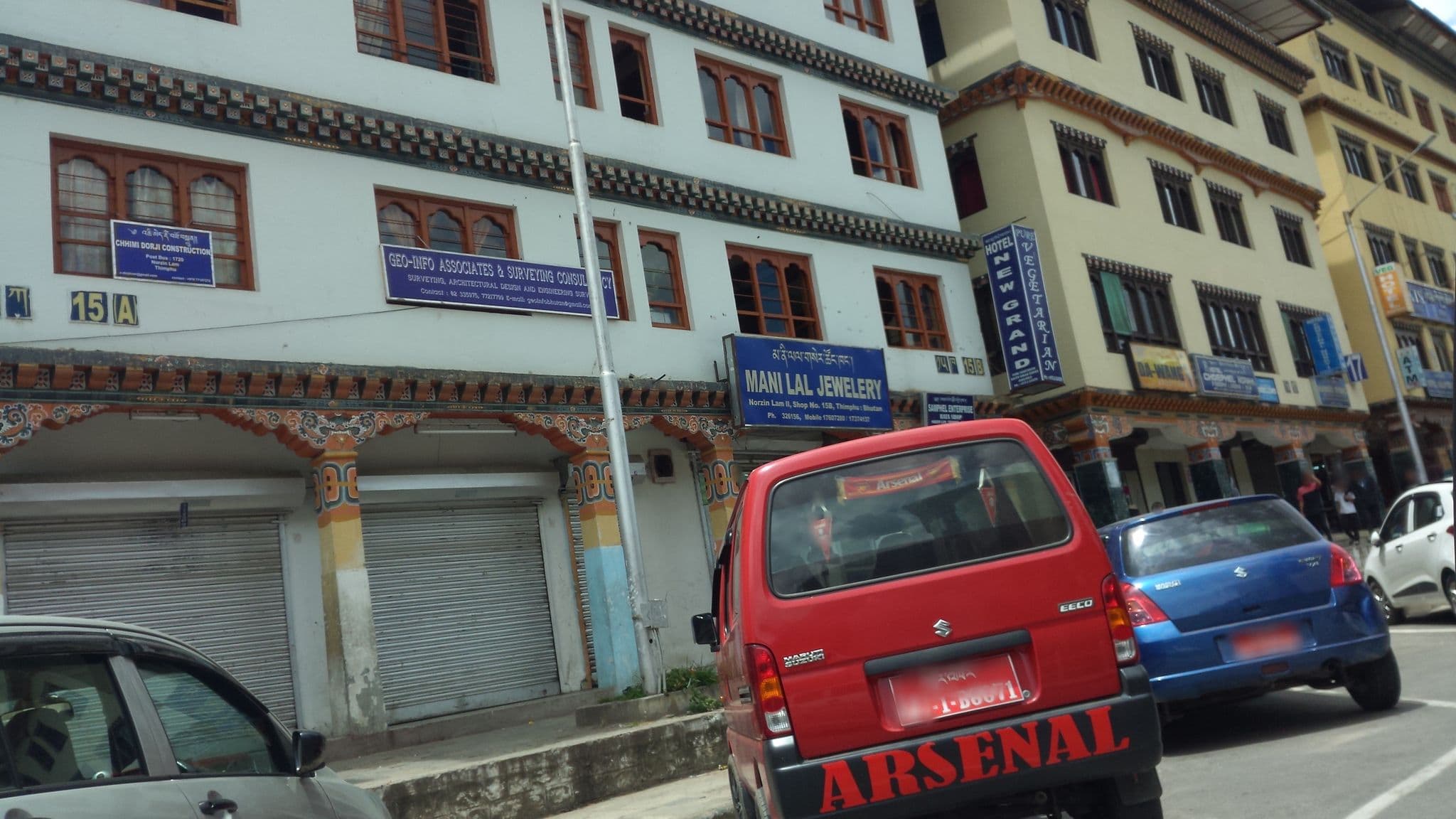 Street view near Komonoya Bhutan, Thimphu