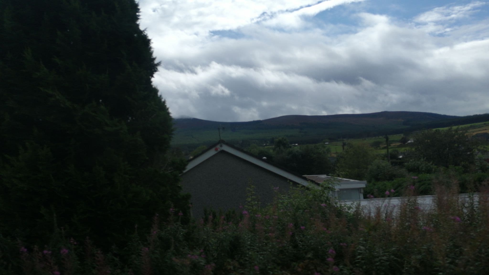 Street view near Springbank Cabin, Insch — © ugz (CC BY-SA · Mapillary)