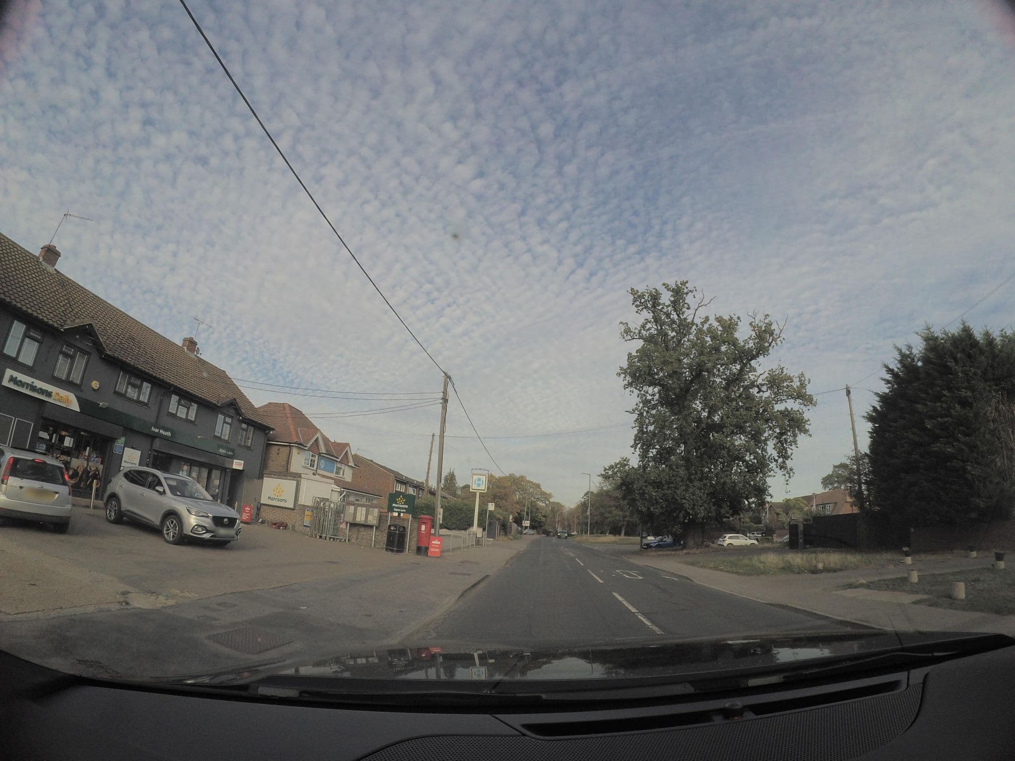 Street view near Pinewood 2 Bedroom Apartment 02 By Arista Living, Iver Heath — © 4004 (CC BY-SA · Mapillary)