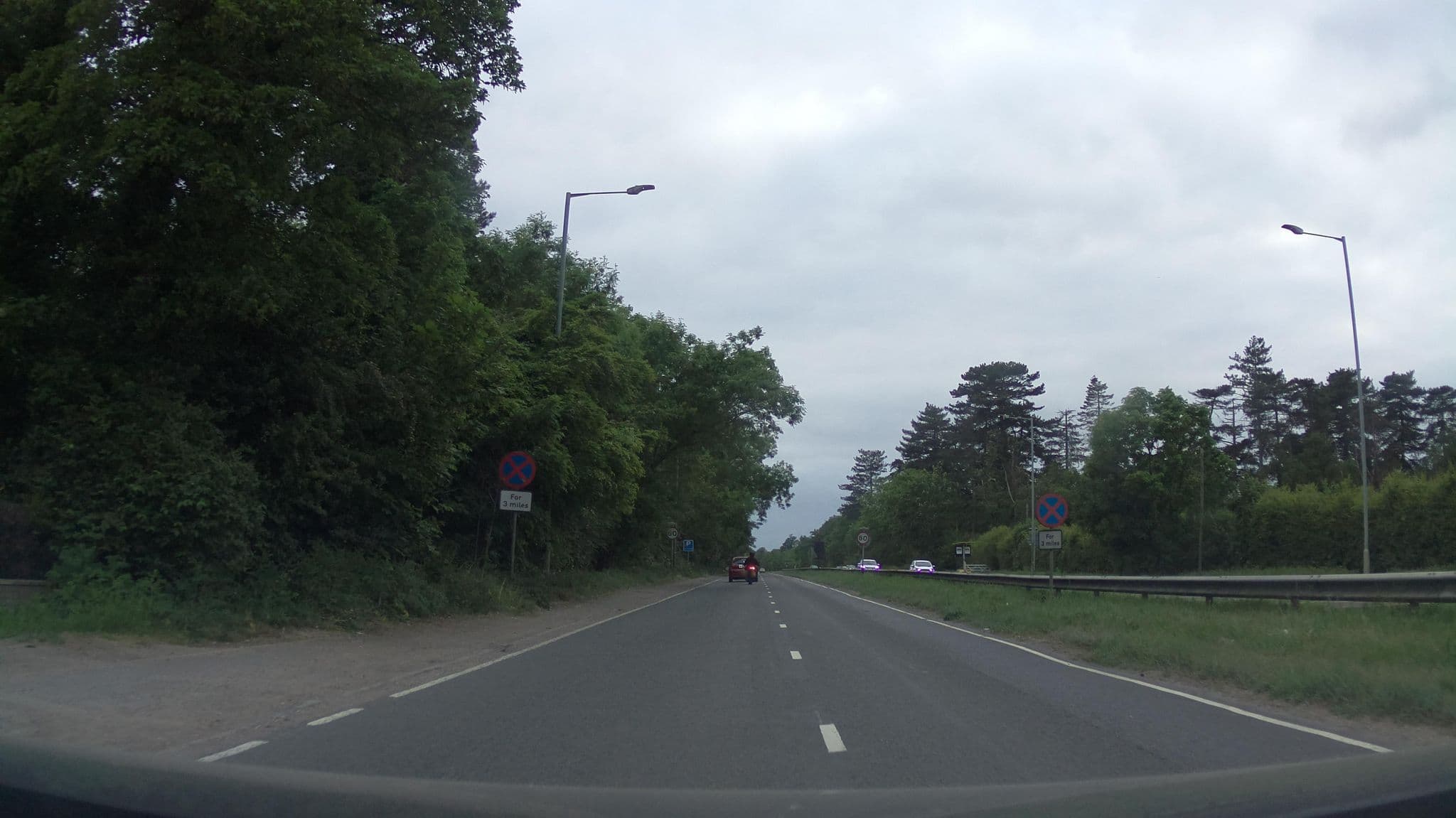 Street view near Pleasant Cottage Guest House, Iver Heath — © southglos (CC BY-SA · Mapillary)