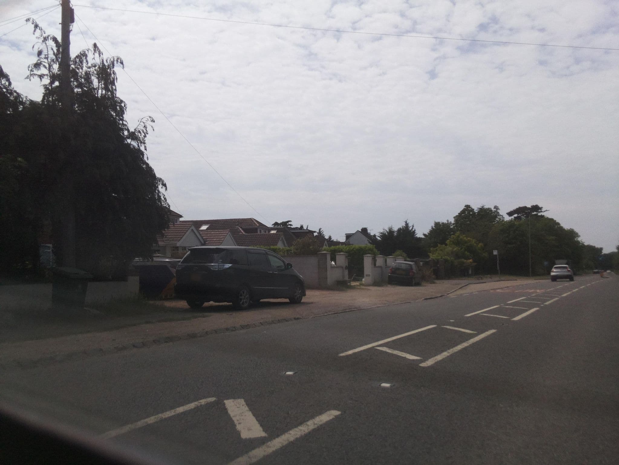 Street view near Pinewood Guest House - Deluxe Double Room, Iver Heath — © southglos (CC BY-SA · Mapillary)