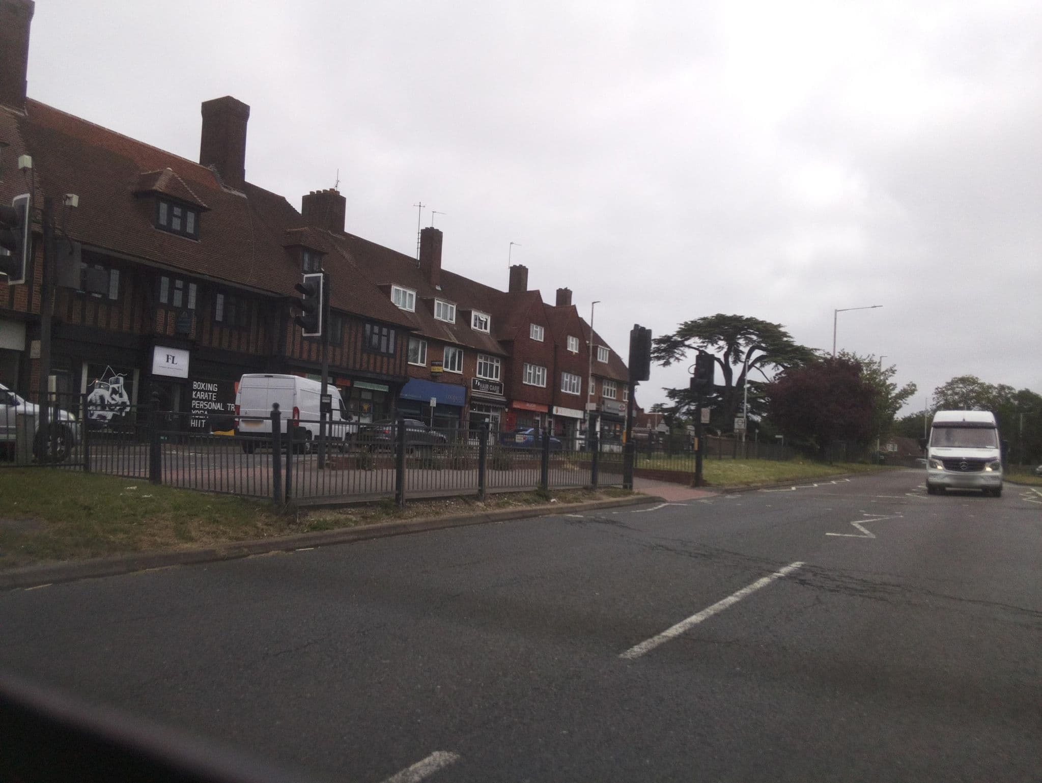 Street view near Village Bed & Breakfast and Cafe, Hillingdon — © southglos (CC BY-SA · Mapillary)