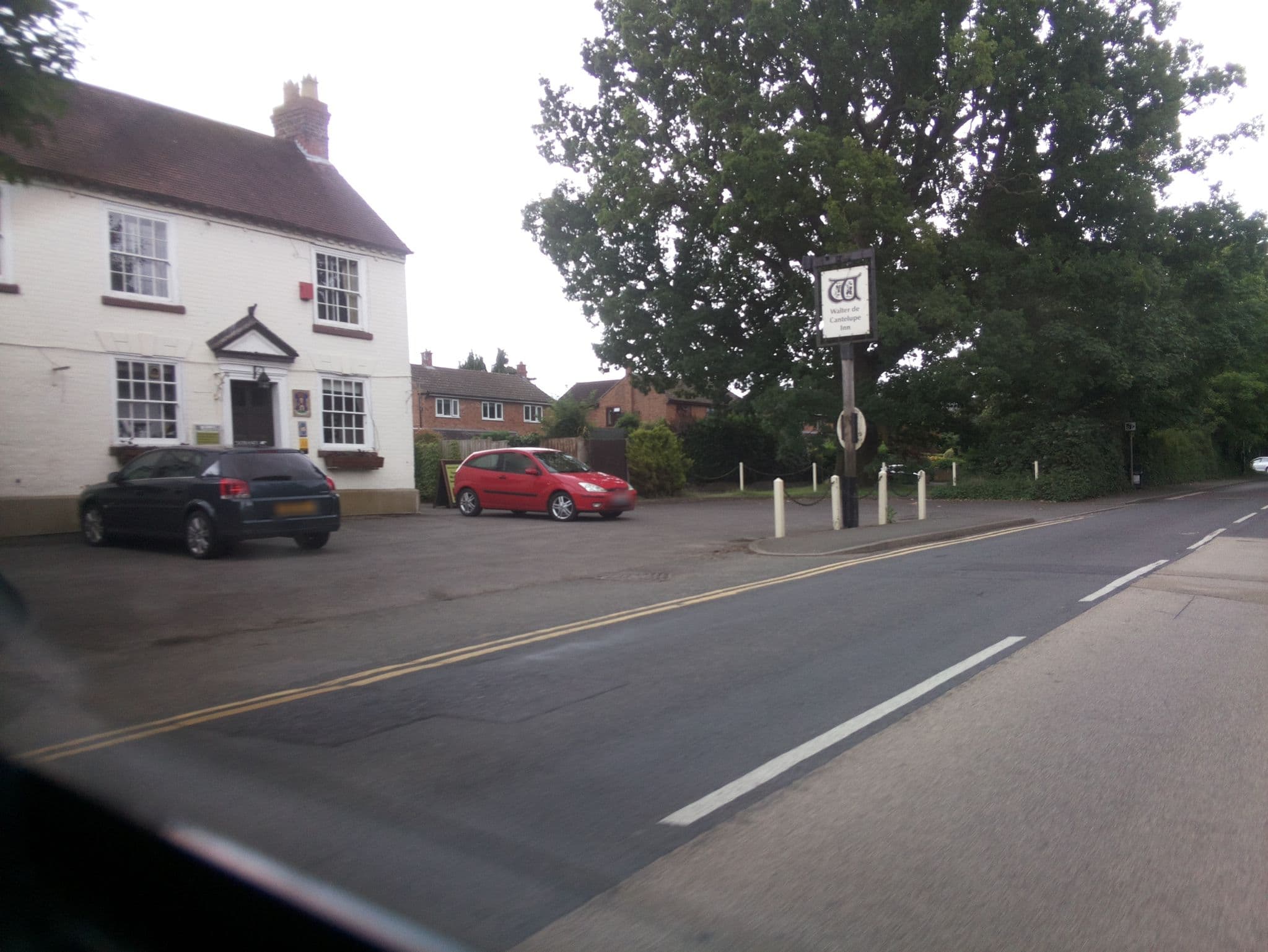 Street view near Walter de Cantelupe Inn, Kempsey — © southglos (CC BY-SA · Mapillary)
