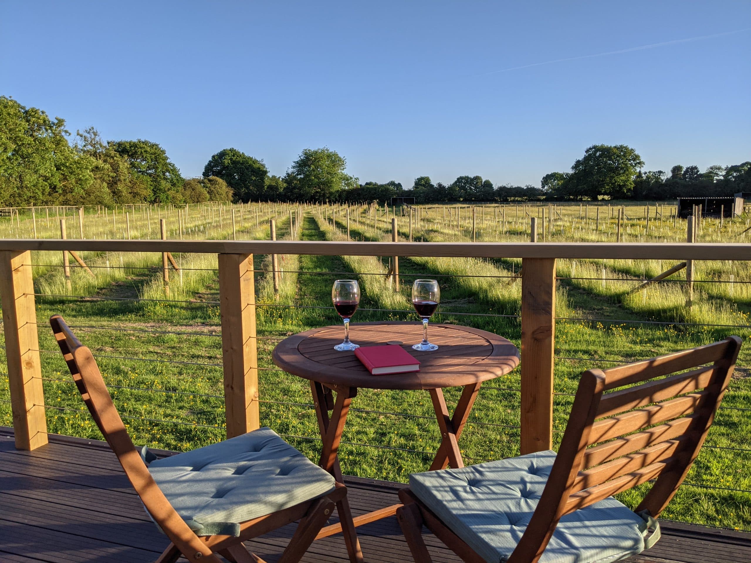 Wolds Wine Estate: Vineyard & Glamping, Keyworth