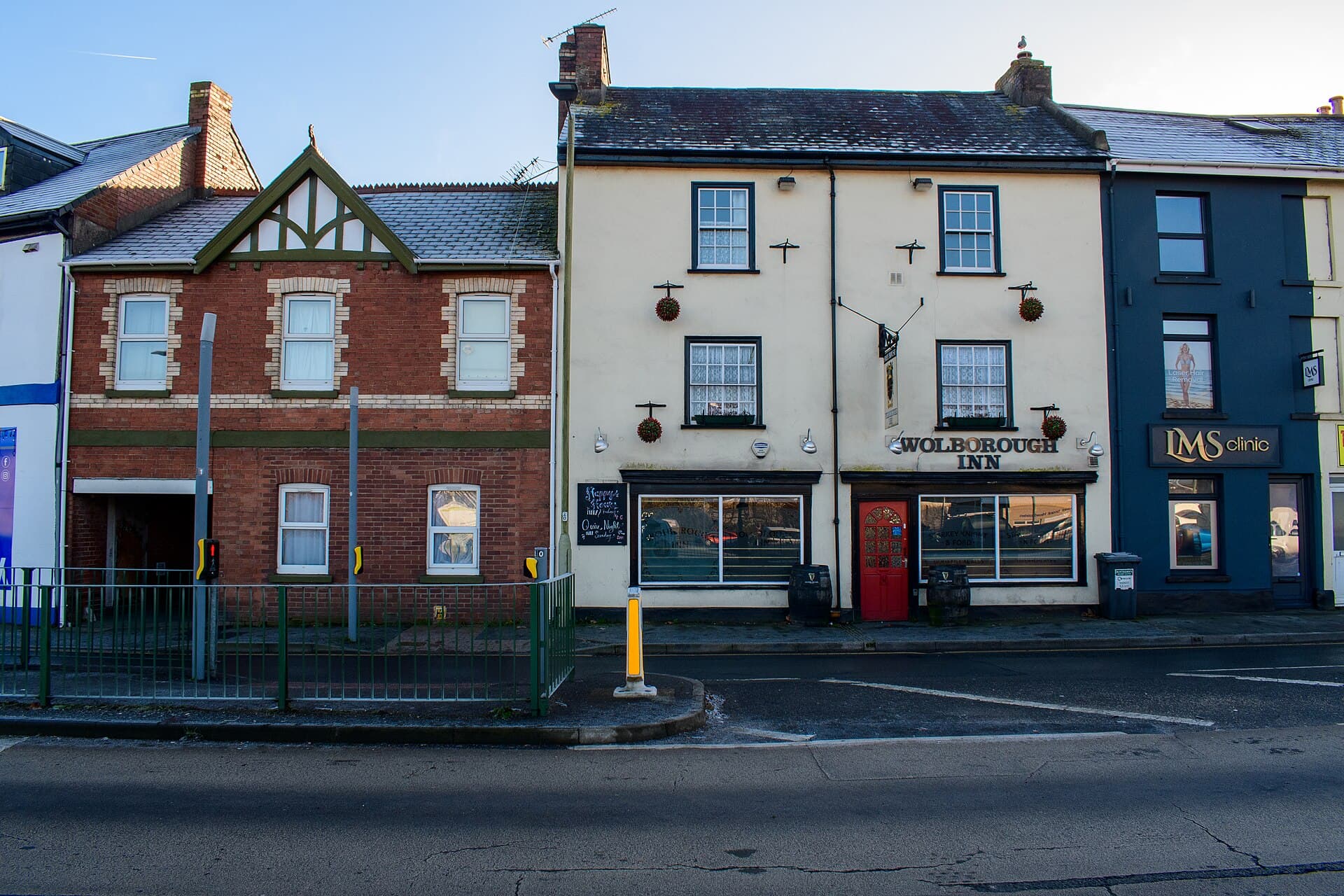 The Wolborough Inn (via Wikimedia Commons, CC0)