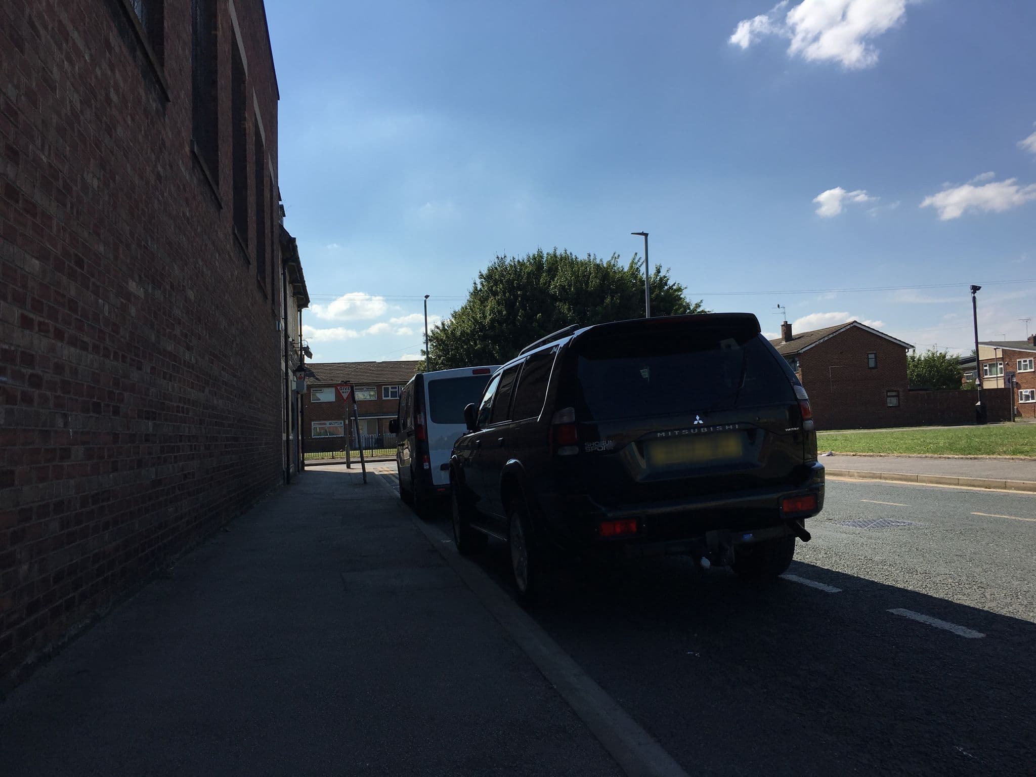 Street view near East Riding Hotel, Kingston upon Hull — © gness (CC BY-SA · Mapillary)