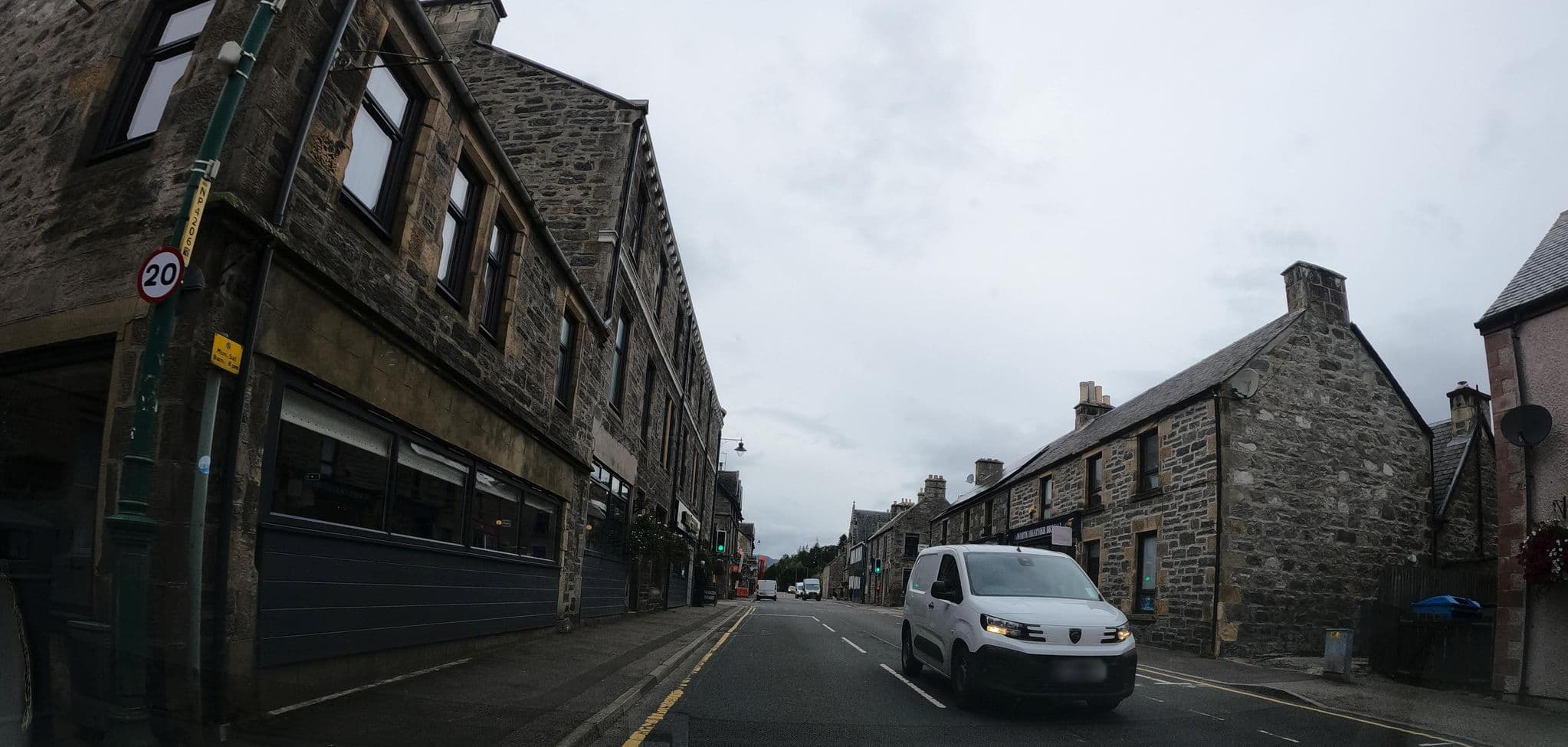 Street view near Star Hotel Kingussie, Kingussie — © hobgoblin (CC BY-SA · Mapillary)