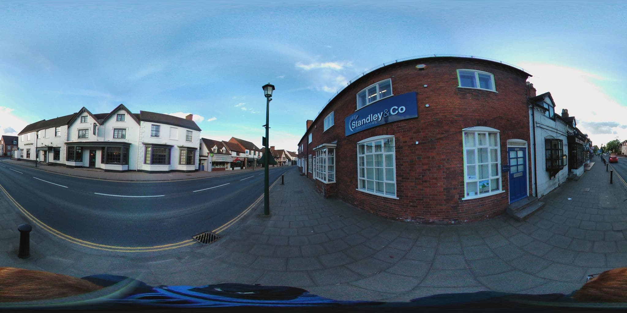 Street view near Bank House Hotel, Knowle — © rob (CC BY-SA · Mapillary)