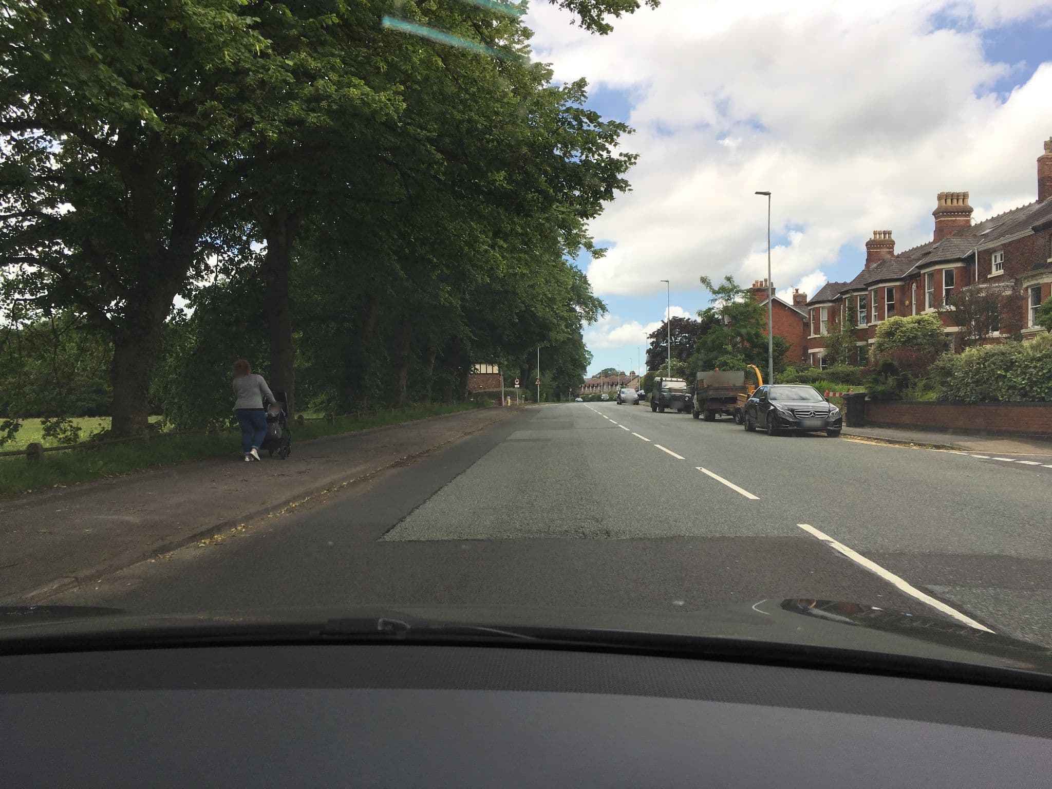 Street view near Longview Hotel, Knutsford — © julianlb (CC BY-SA · Mapillary)