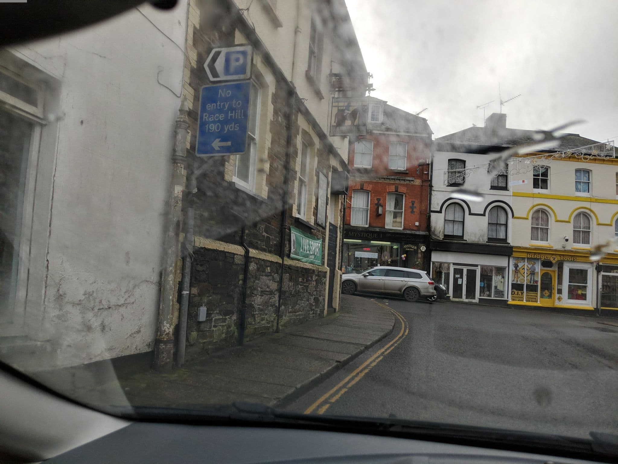 Street view near Newmarket Inn, Launceston — © WaggyDog (CC BY-SA · Mapillary)