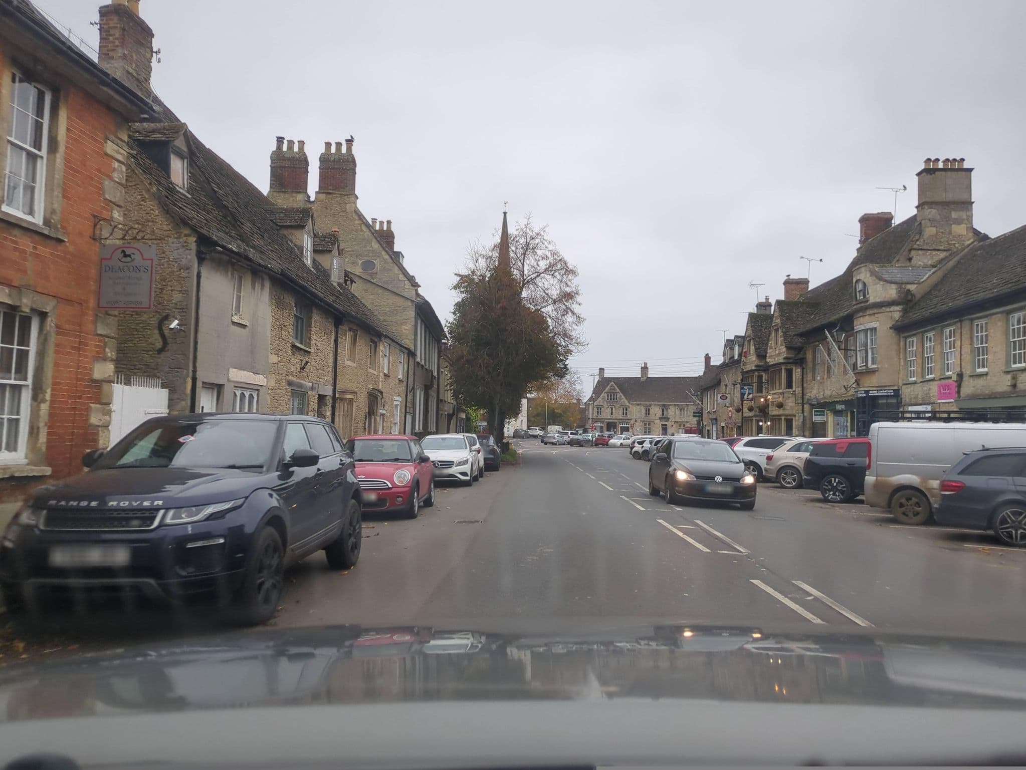 Street view near The Swan Inn 1513 Lechlade, Lechlade — © swinetown (CC BY-SA · Mapillary)