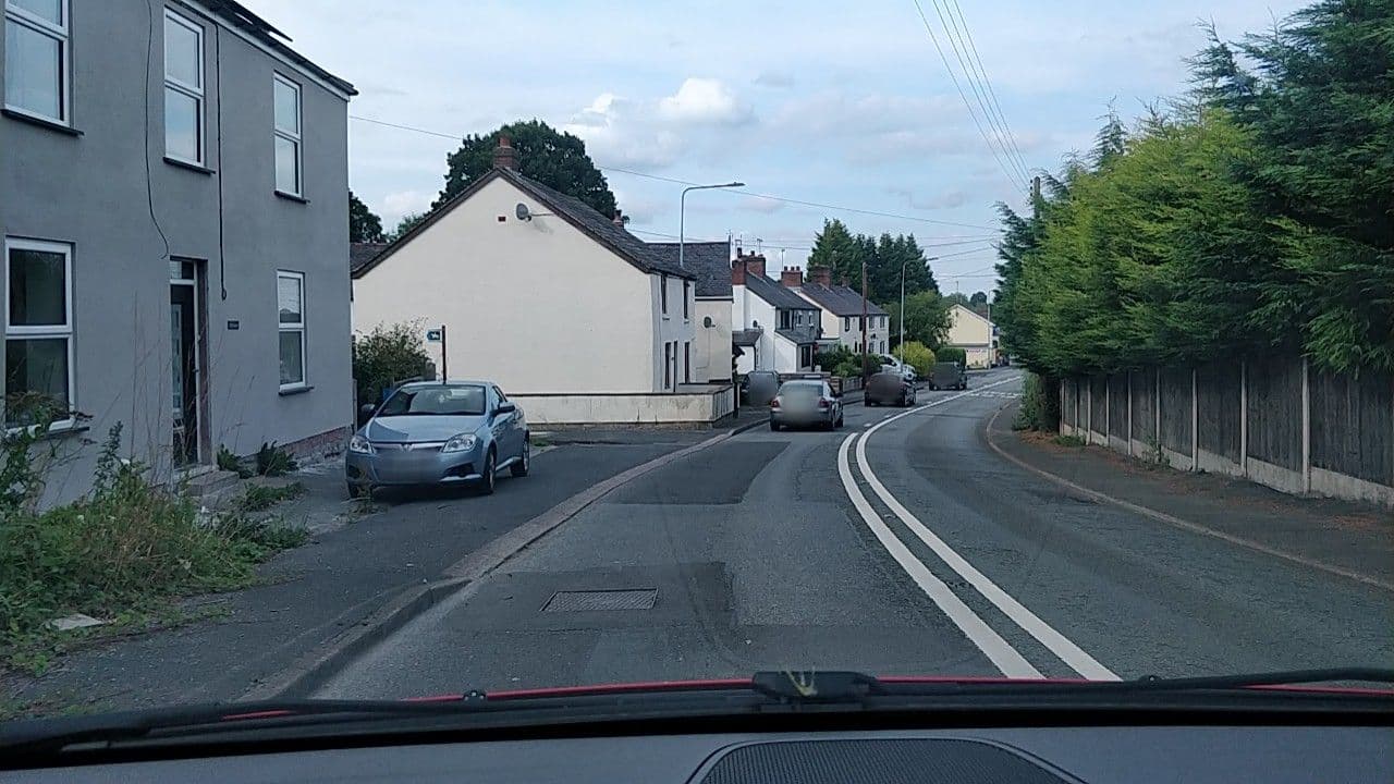 Street view near Hope Lodge, Leeswood — © davidsong (CC BY-SA · Mapillary)