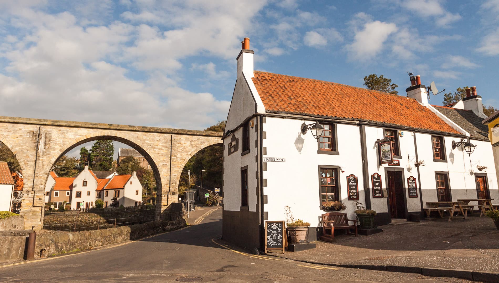 The Railway Inn, Lundin Links