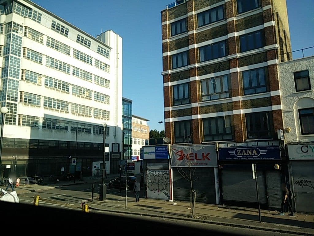 Street view near Hotel City View Bethnal Green, Shadwell — © ccossio (CC BY-SA · Mapillary)