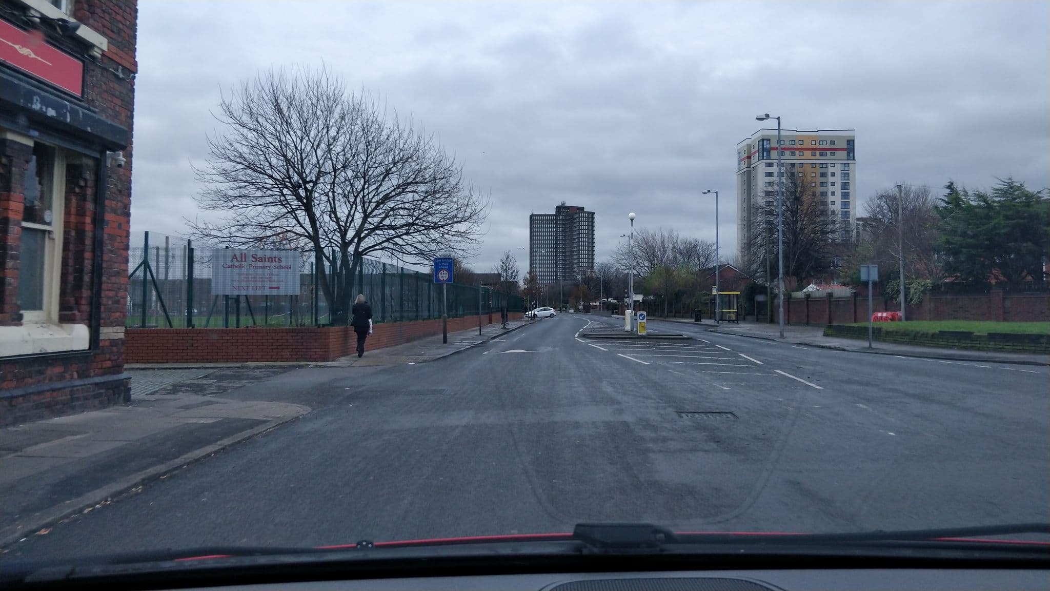 Street view near Salisbury Hotel, Litherland — © davidsong (CC BY-SA · Mapillary)