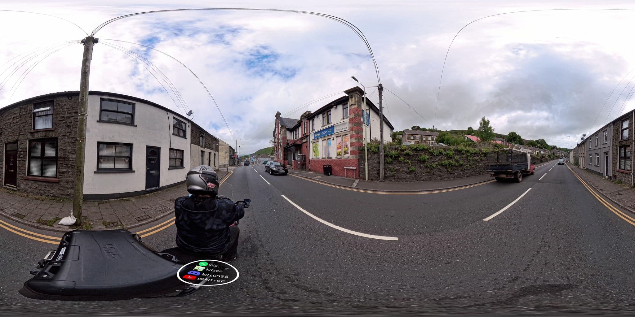 Street view near Star Hotel, Llwynypia — © kits (CC BY-SA · Mapillary)