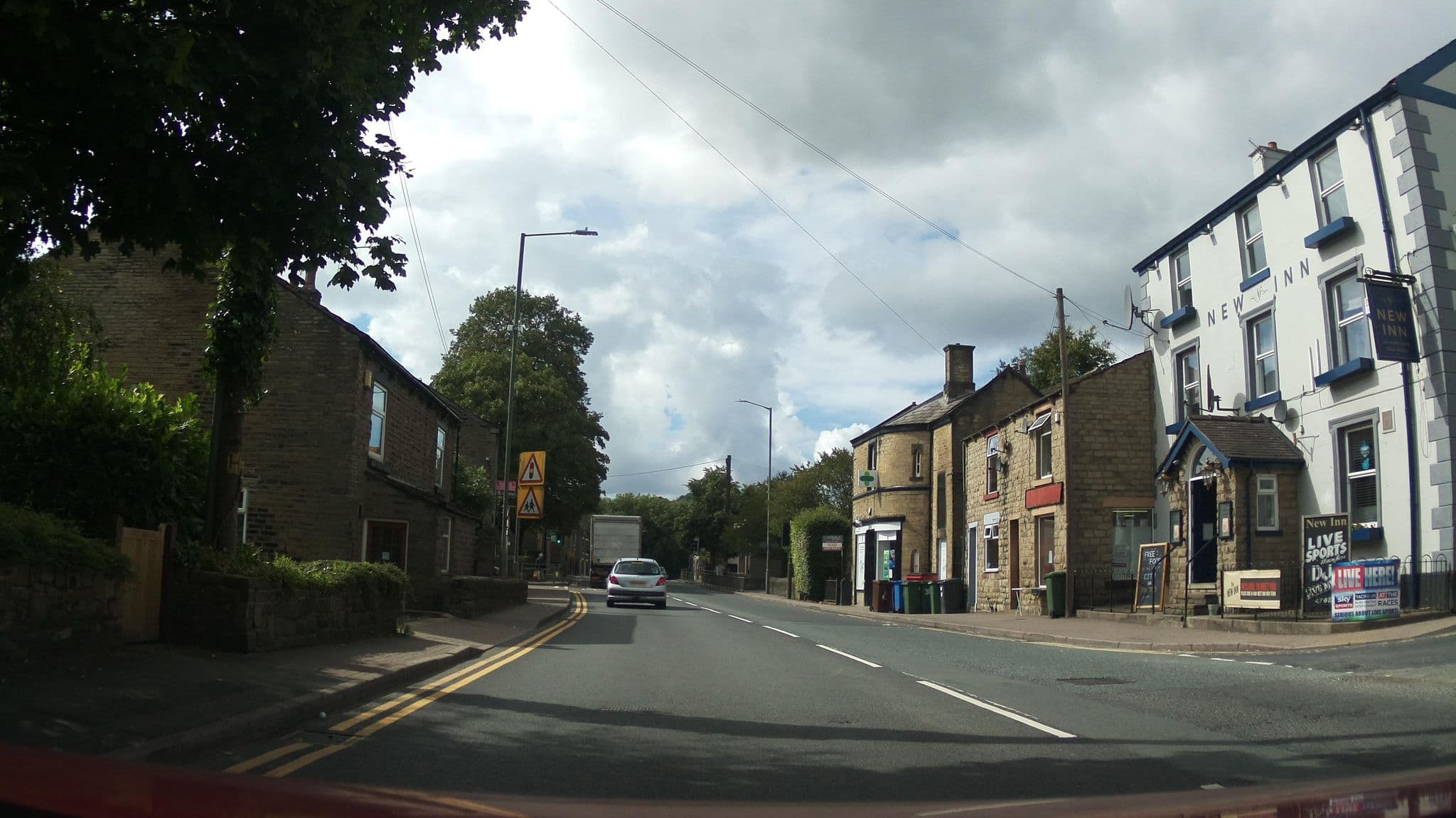 Street view near The New Inn, Hollingworth — © southglos (CC BY-SA · Mapillary)