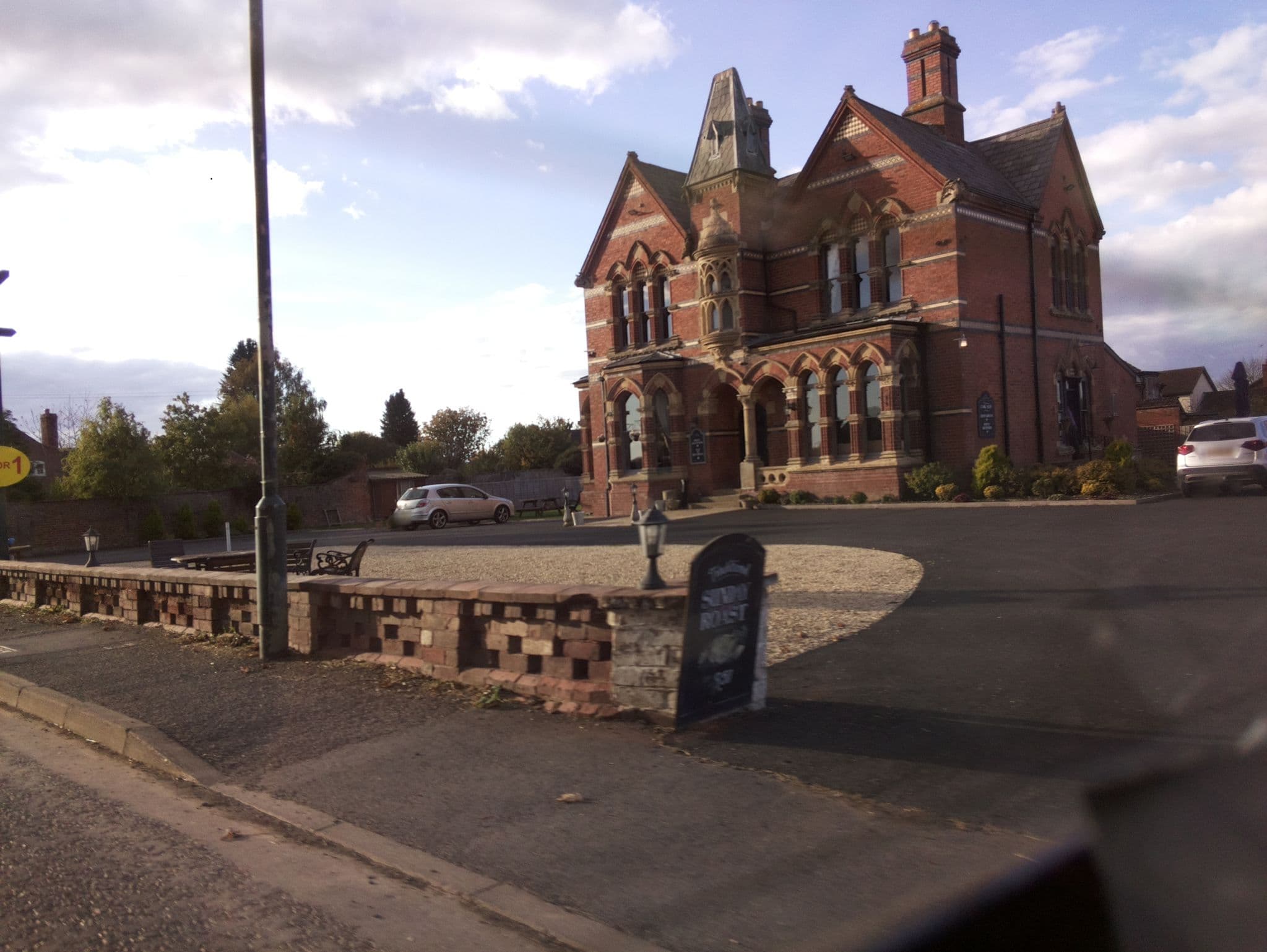 Street view near The Godwins Freehouse, Lugwardine — © southglos (CC BY-SA · Mapillary)