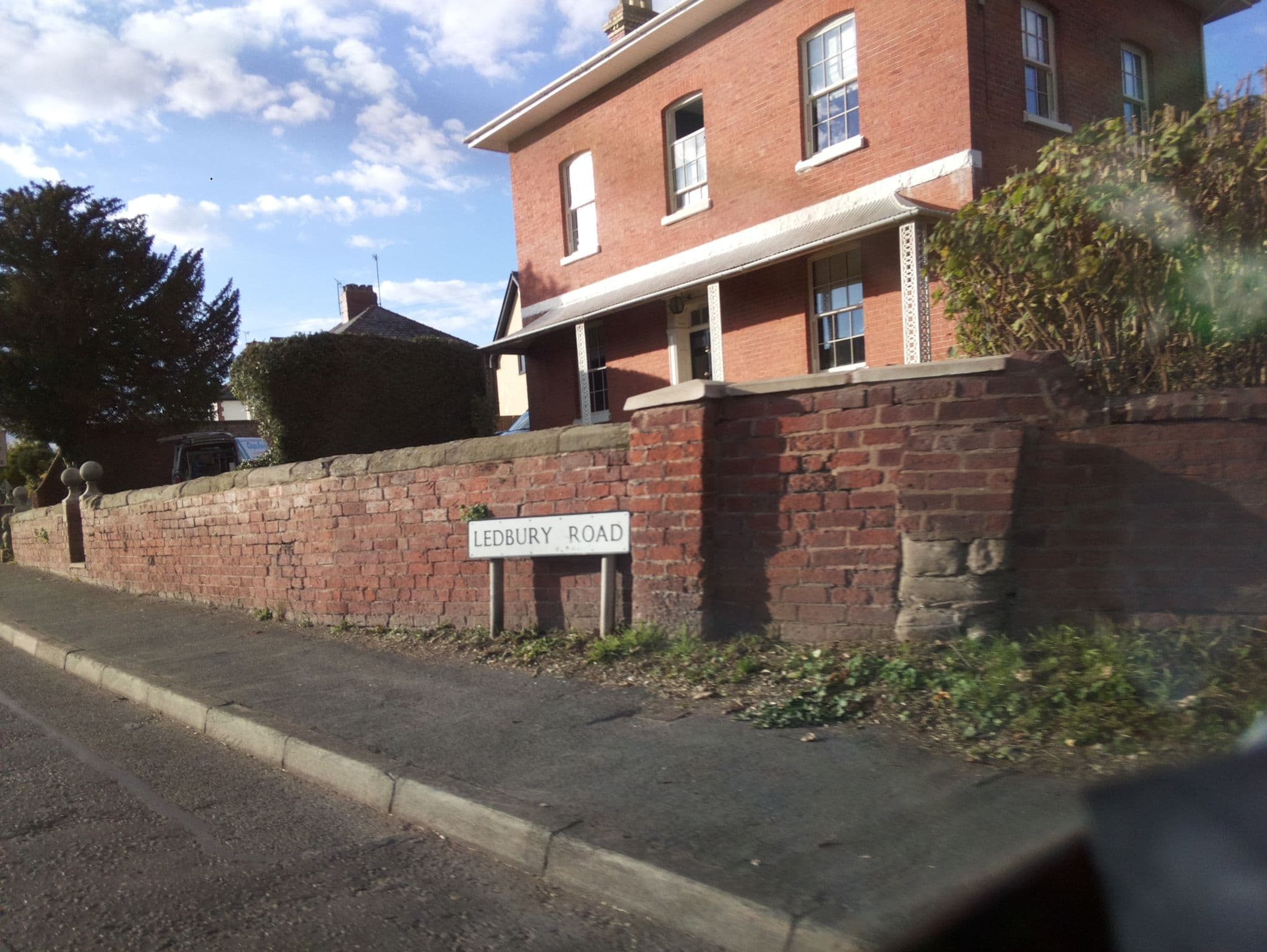 Street view near Tupsley House, Lugwardine — © southglos (CC BY-SA · Mapillary)