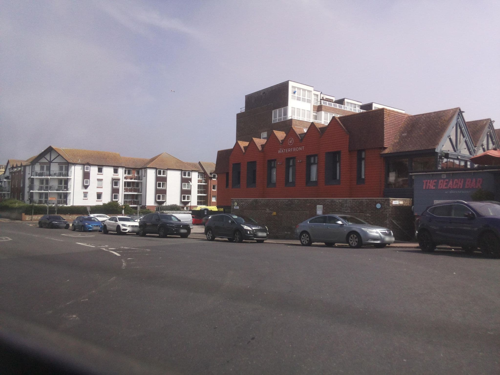 Street view near Stade Court Hotel, Lympne — © southglos (CC BY-SA · Mapillary)