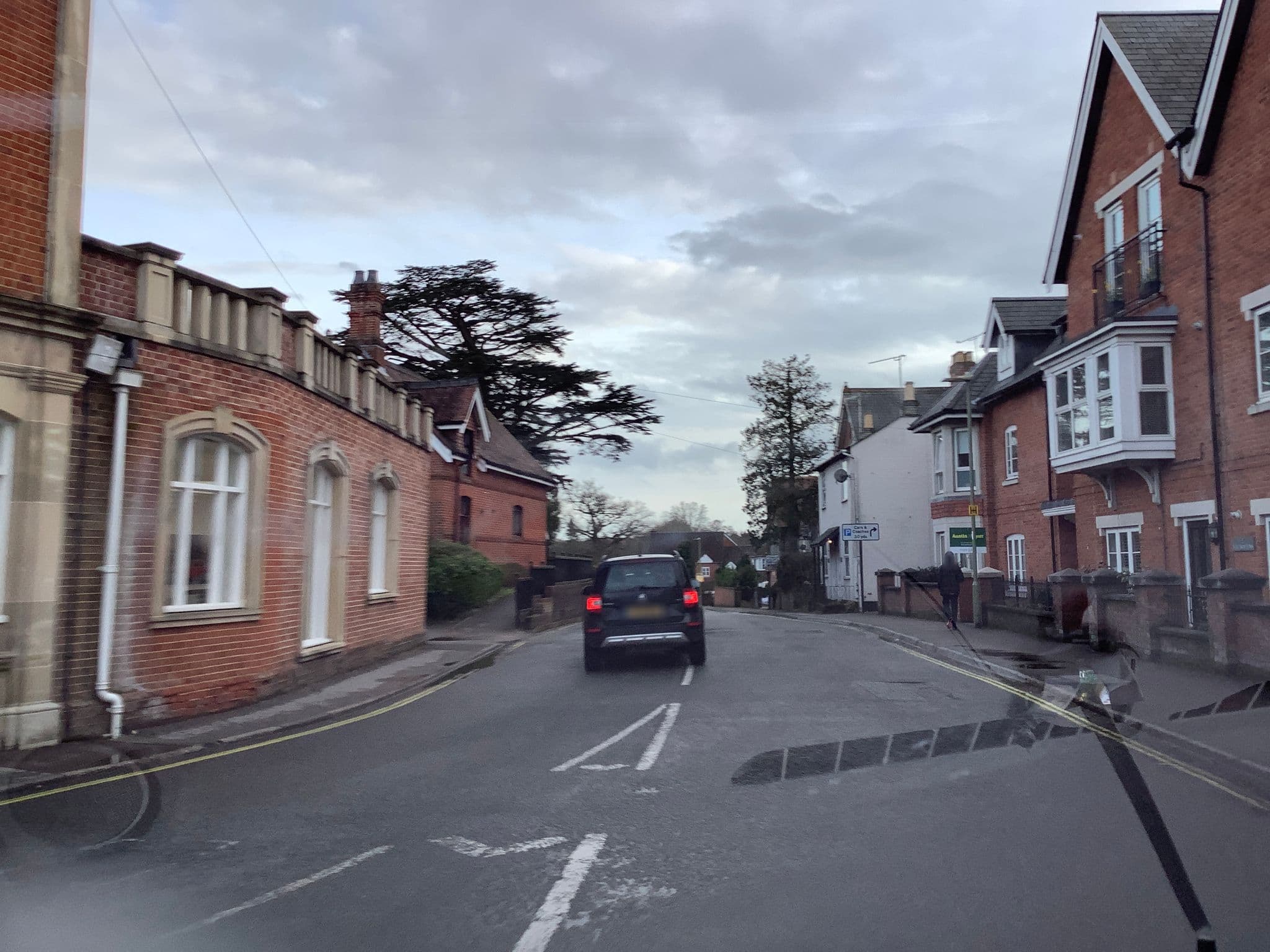 Street view near Stag Hotel, Restaurant & Bar, Lyndhurst — © iced (CC BY-SA · Mapillary)